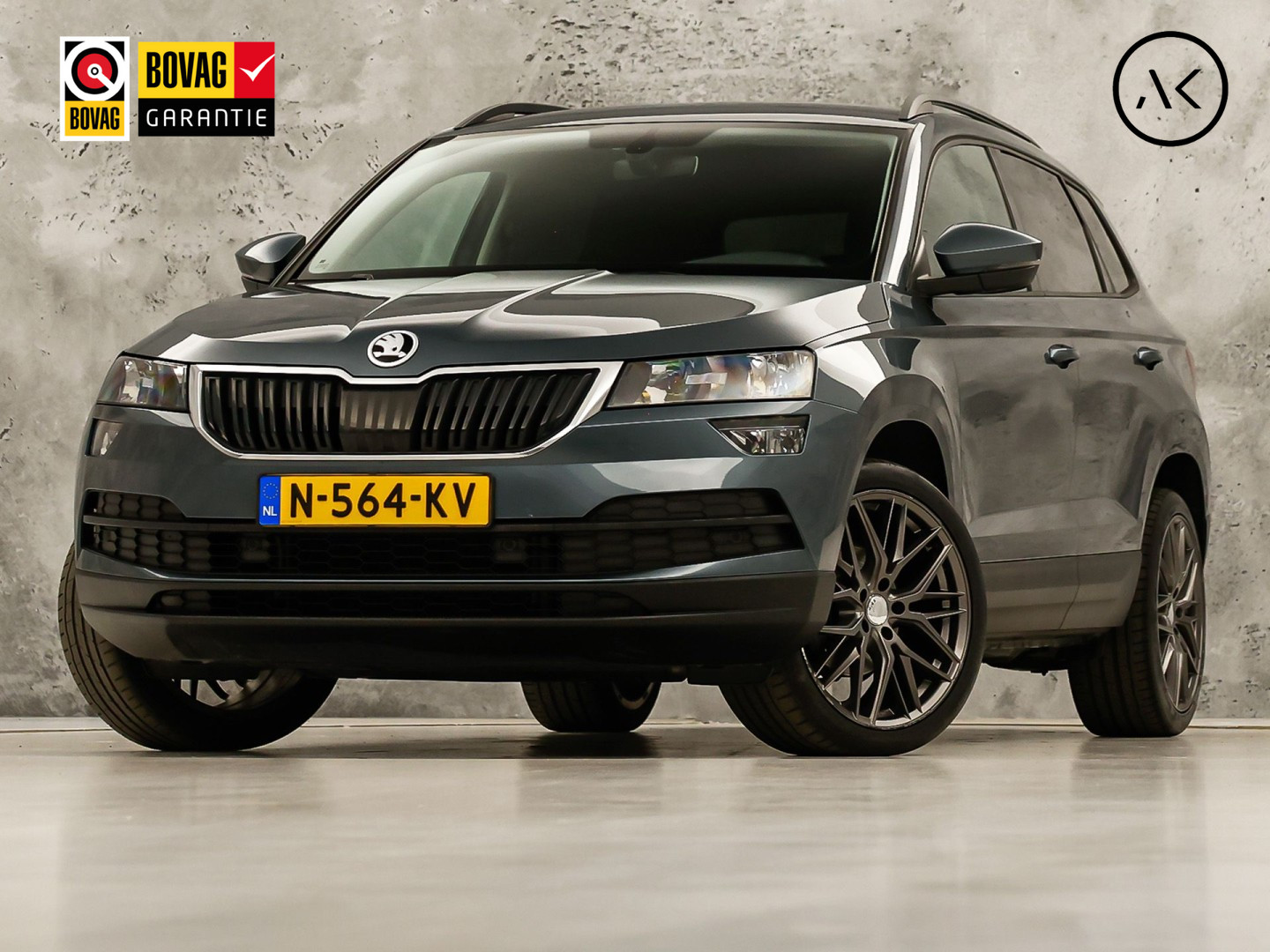 Škoda Karoq 1.5 TSI ACT Sport 150Pk (APPLE CARPLAY, CLIMATE, STOELVERWARMING, GETINT GLAS, SPORTSTOELEN, PARKEERSENSOREN, CRUISE, NIEUWSTAAT)