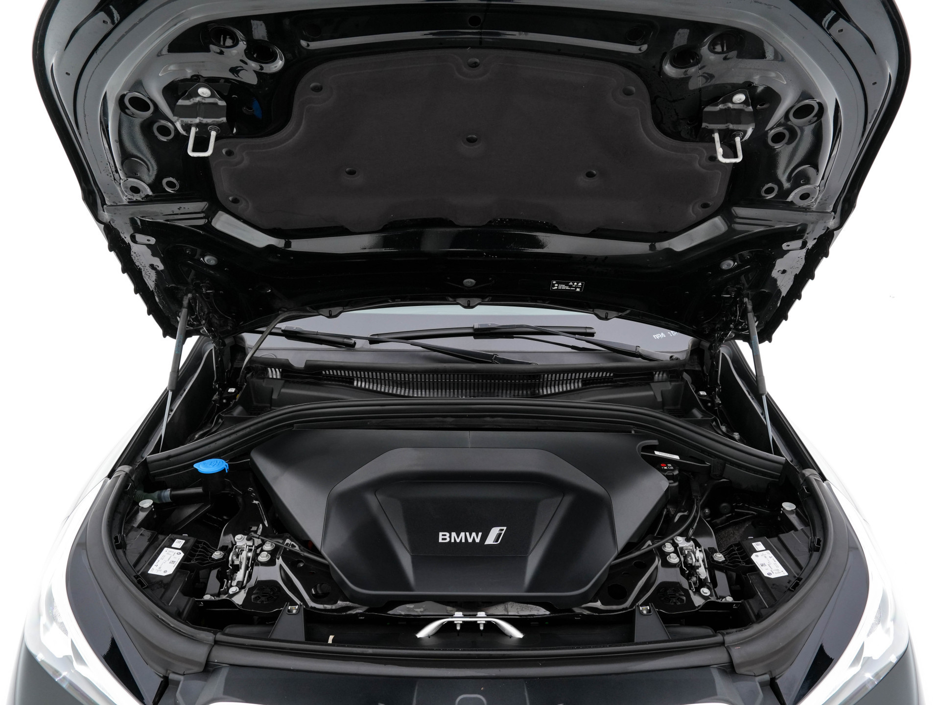 BMW iX1 xDrive30 Launch Edition 67 kWh [ 3-Fase-11kW ] {SOH-100%} (INCL-BTW) Aut. *FULL-LED | DIGI-COCKPIT | DAB+ | NAVI-FULLMAP | PRIVACYGLASS | COMFORTSEATS | ECC | PDC | CRUISE | 18''ALU*