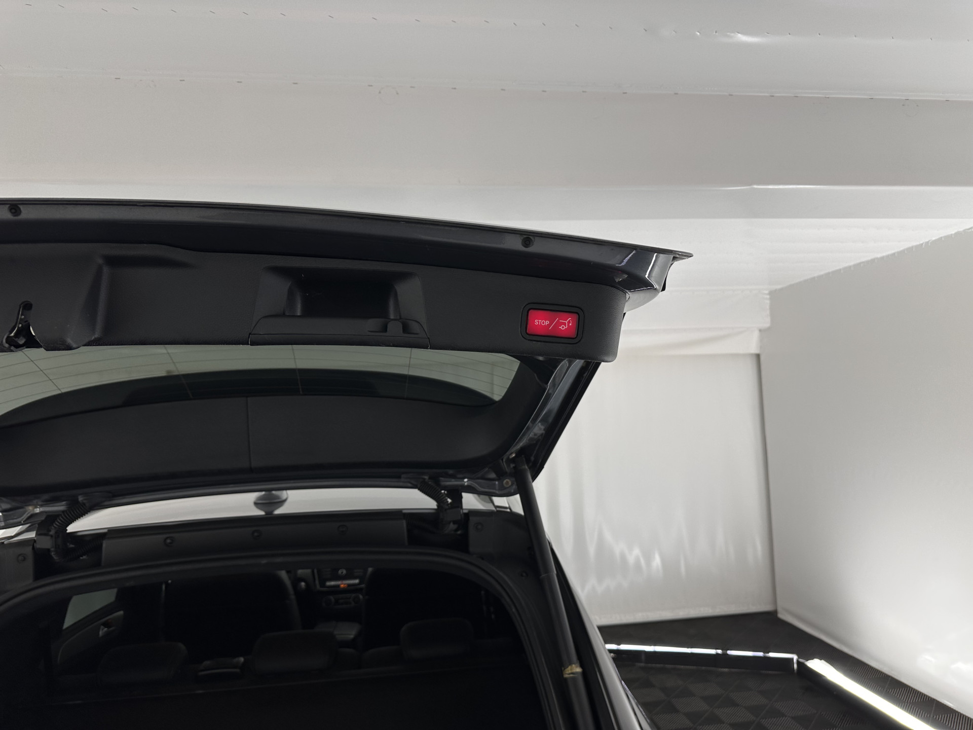 Mercedes-Benz GLE-klasse 350 d 4MATIC AMG Sport Edition (INCL-BTW) *PANO | DISTRONIC-PLUS | LEATHER | FULL-LED | BLINDSPOT | HARMAN/KARDON | TOPVIEW | MEMORY-PACK | AIRSUSPENSION | HEATED-COMFORTSEATS | NAVI-FULLMAP | PRIVACYGLASS | 21"ALU*