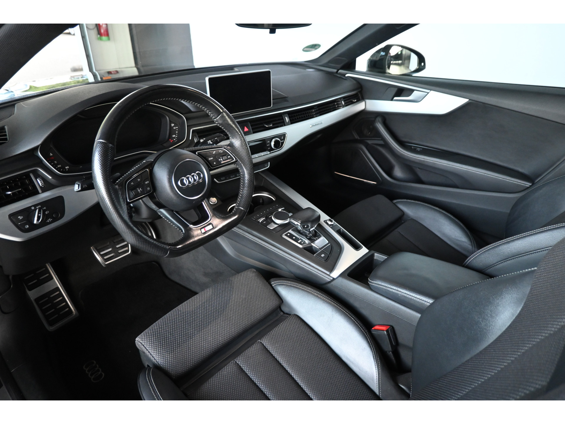Audi A5 Coupé 2.0 TFSI Quattro Sport S-line Clima Panoramadak LED Adaptieve cruise B&O Navigatie 100% Onderhouden Inruil mogelijk