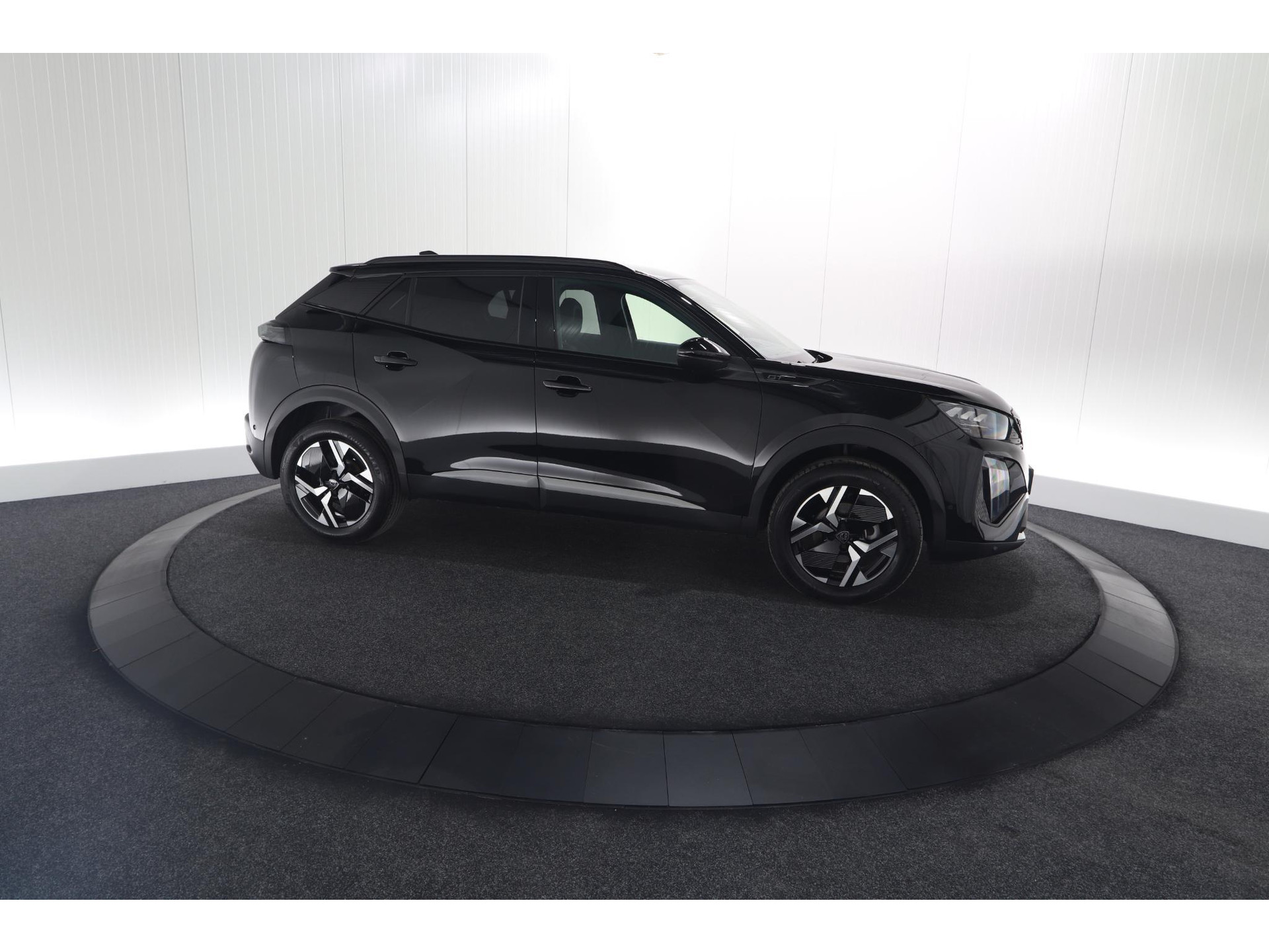 Peugeot 2008 PureTech 130 EAT8 GT | 360 Camera | Adaptieve Cruise Control | Dodehoekdetectie | Apple Carplay