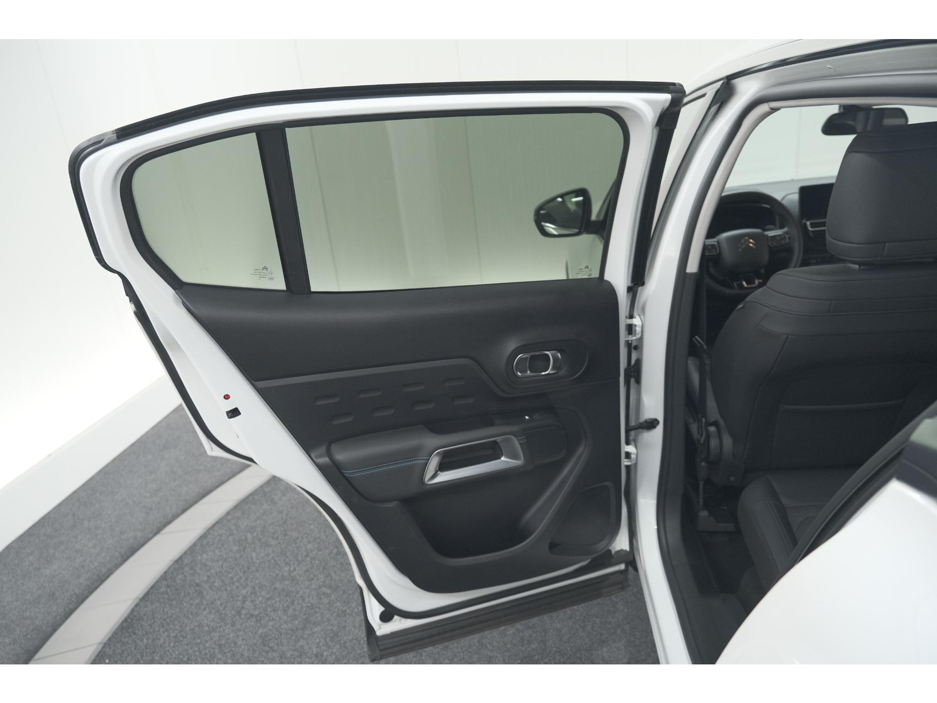 Citroen C5 Aircross Hybrid 136 e-DCS7 Plus | Camera | Navigatie | Parkeersensoren | Apple Carplay