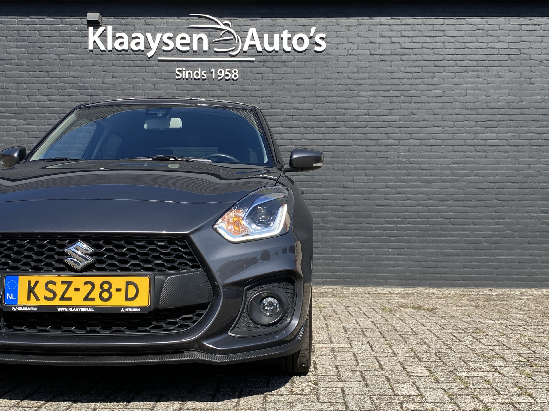Suzuki Swift 1.4 Sport Smart Hybrid | 1e eigenaar | dealer onderhouden | navigatie | sportstoelen | camera | carplay