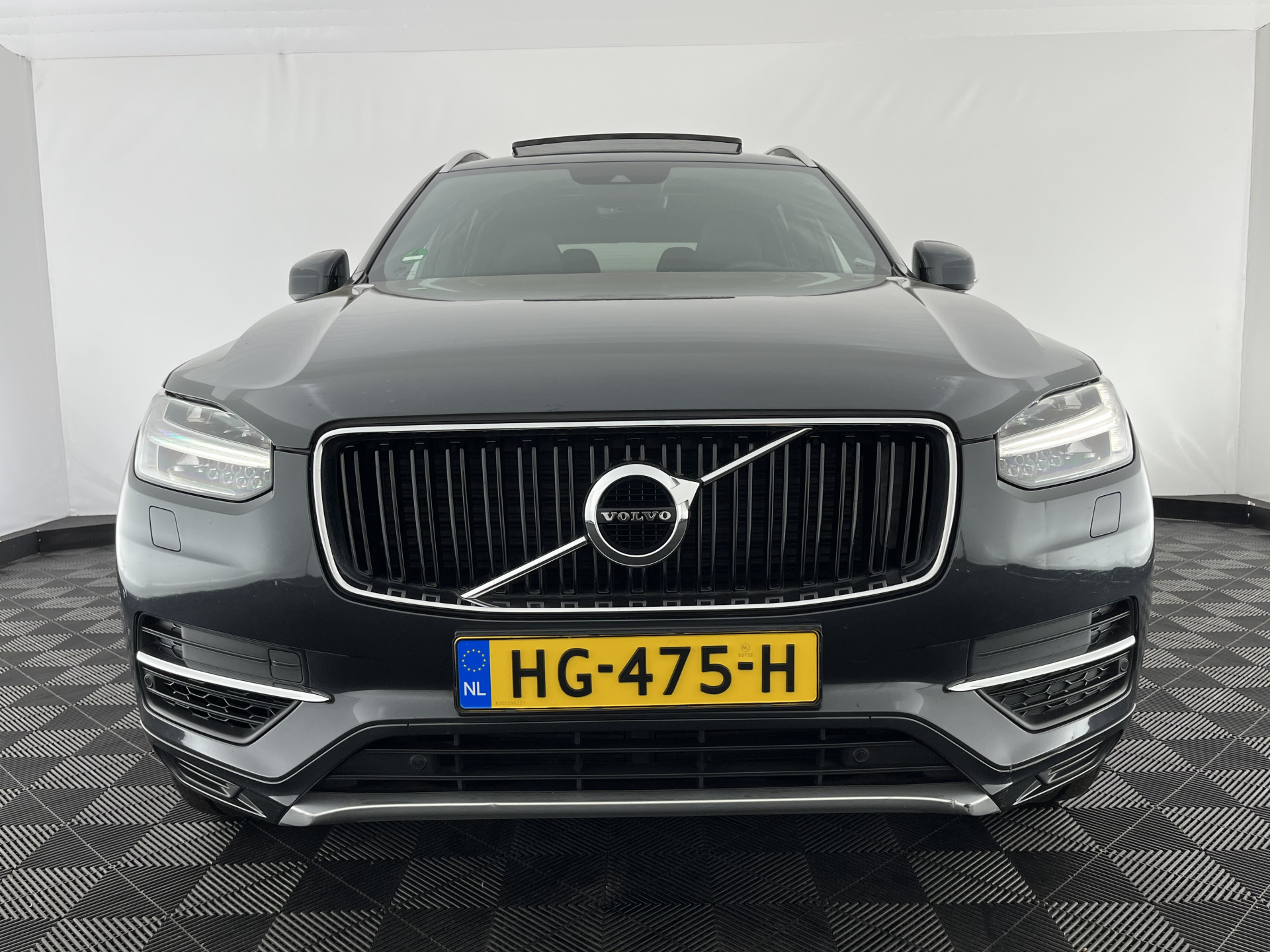 Volvo XC90 2.0 T8 Twin Engine AWD Inscription [ 7-Pers. ] (INCL-BTW) Aut. *PANO | HEAD-UP | LUXURY-LEATHER | FULL-LED | DIGI-COCKPIT | NAVI-FULLMAP | CARPLAY | ECC | HEATED-COMFORTSEATS | LANE-ASSIST | PDC | TOWBAR | 19"ALU*