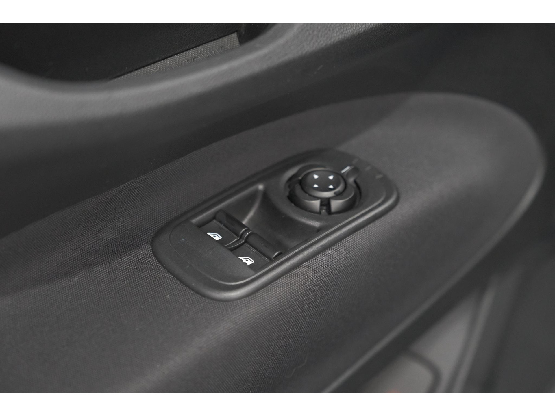 Fiat 500 Urban 42 kWh | 96,9% SOH | 3 Fase Laadfunctie | Camera | Apple Carplay | Parkeersensoren
