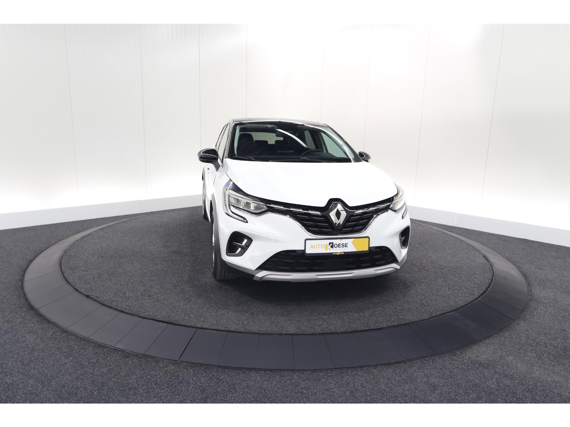 Renault Captur 1.6 E-Tech Plug-in Hybrid 160 Intens | Trekhaak | Camera | Adaptieve Cruise Control | Dodehoekdetectie