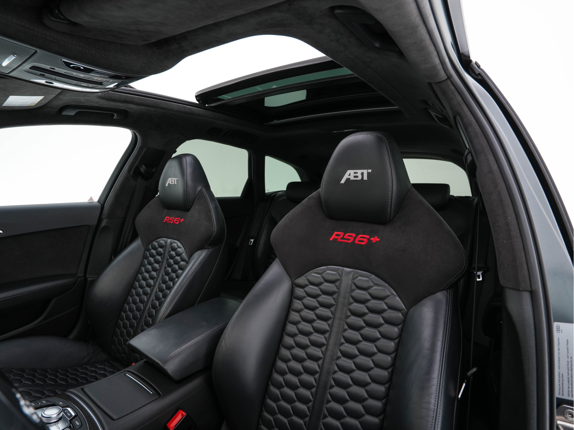 Audi RS6 4.0 TFSI RS6+ ABT ( 1of 50 produced world wide ) Aut. *Only-1-OWNER | CERAMIC-BRAKES | PANO | HEAD-UP | RS-SEATS | LUXURY-LEATHER | MATRIX-LED | ADAPTIVE-CRUISE | BLIND-SPOT | BOSE-SOUND | MEMORY-PACK | TOP-VIEW | KEYLESS | NAVI-FULLMAP | .