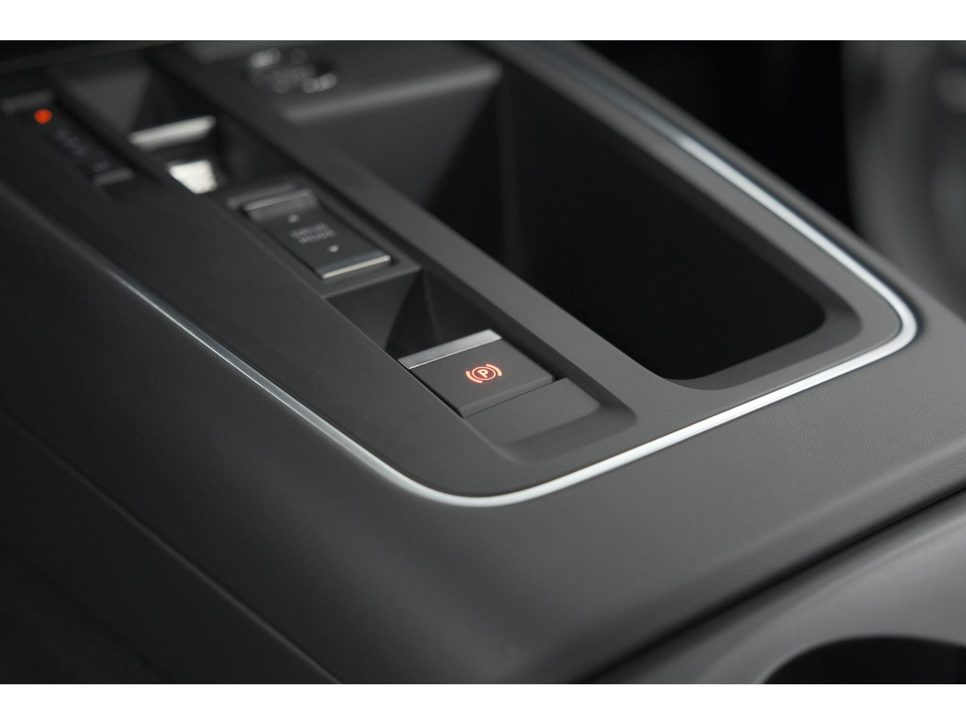 Citroen C5 Aircross 1.2 Hybrid 136 Plus | Camera | Navigatie | Parkeersensoren | Apple Carplay