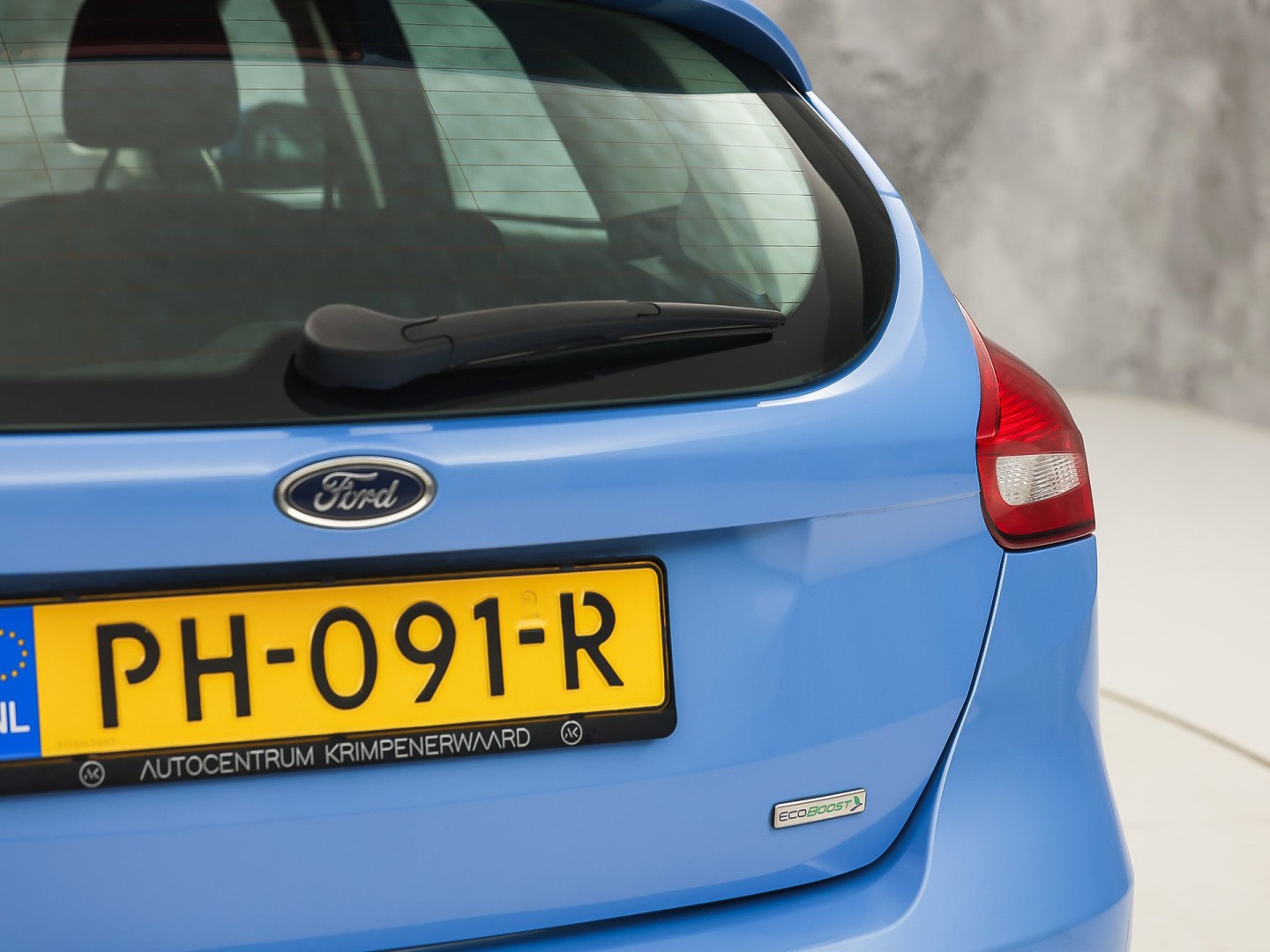 Ford Focus 1.0 Sport (NAVIGATIE, LM VELGEN, PARKEERSENSOREN, TREKHAAK, SPORTSTOELEN, CRUISE, NIEUWSTAAT)