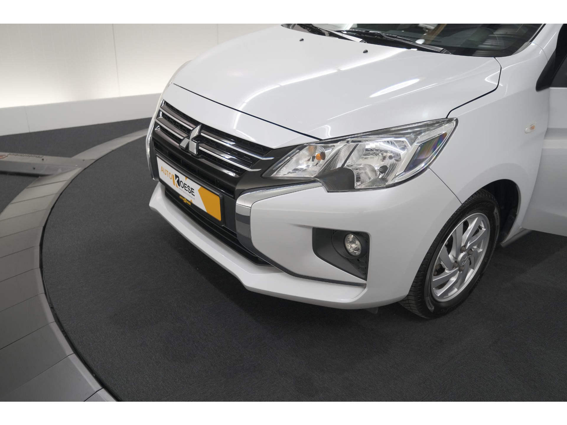 Mitsubishi Space Star 1.2 Intense | AUTOMAAT! | Apple Carplay | Allseason Banden | Climate Control