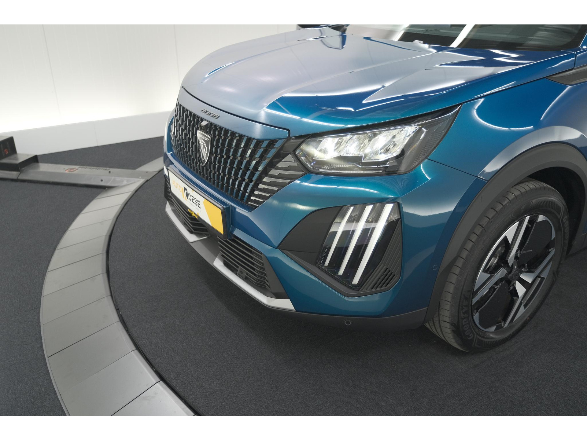 Peugeot 2008 1.2 Hybrid 145 Allure | 360 Camera | Adaptieve Cruise Control | Dodehoekdetectie
