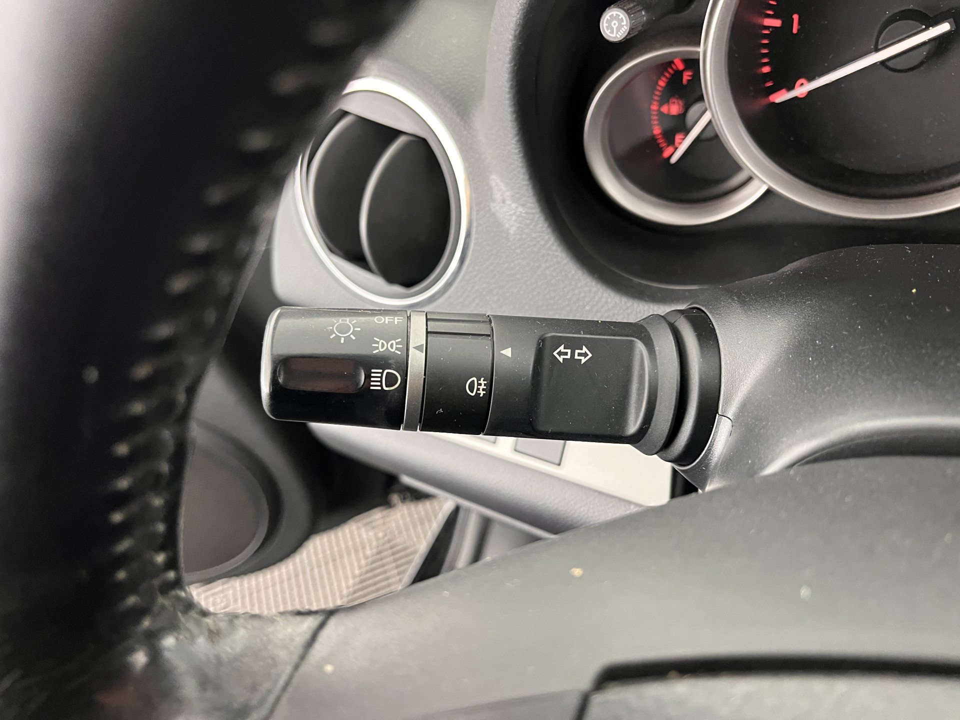 Mazda 6 Sportbreak 2.2 CiTD Business *AIRCO | CRUISE | COMFORT-SEATS | RADIO-CD/MP3 | 16''ALU*