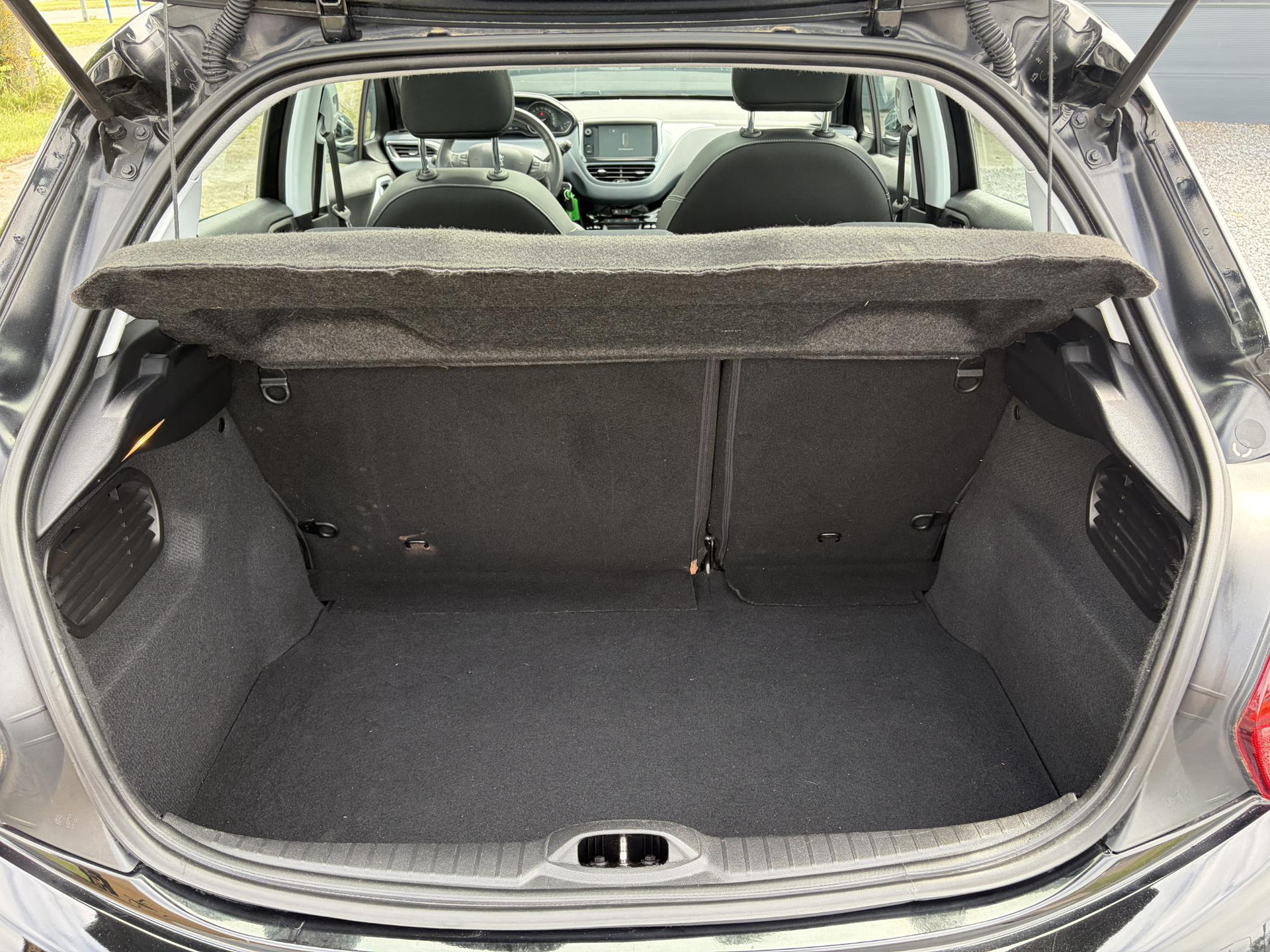 Peugeot 208 1.2 PureTech Allure D-riem vv in 2022,2e Eigenaar,110pk,Dealer Onderhouden,Pano,Carplay,Camera,Clima,Cruise,5 Deurs,Halfleder,Pdc,N.A.P,Lm velgen,Apk tot 05-2027