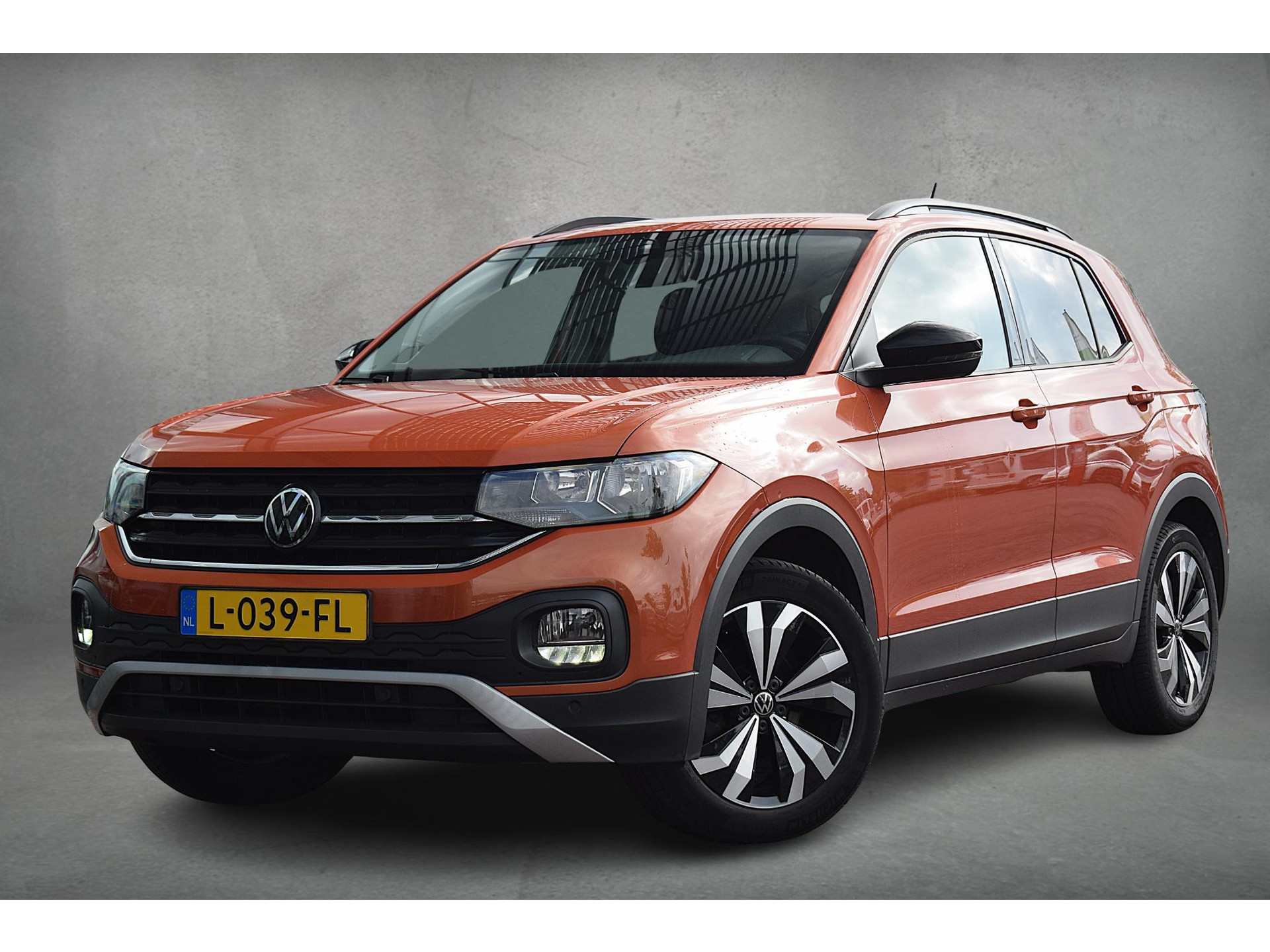 Volkswagen T-Cross 1.0 TSI Life | Apple CarPlay | Half Leer | ACC | Climate