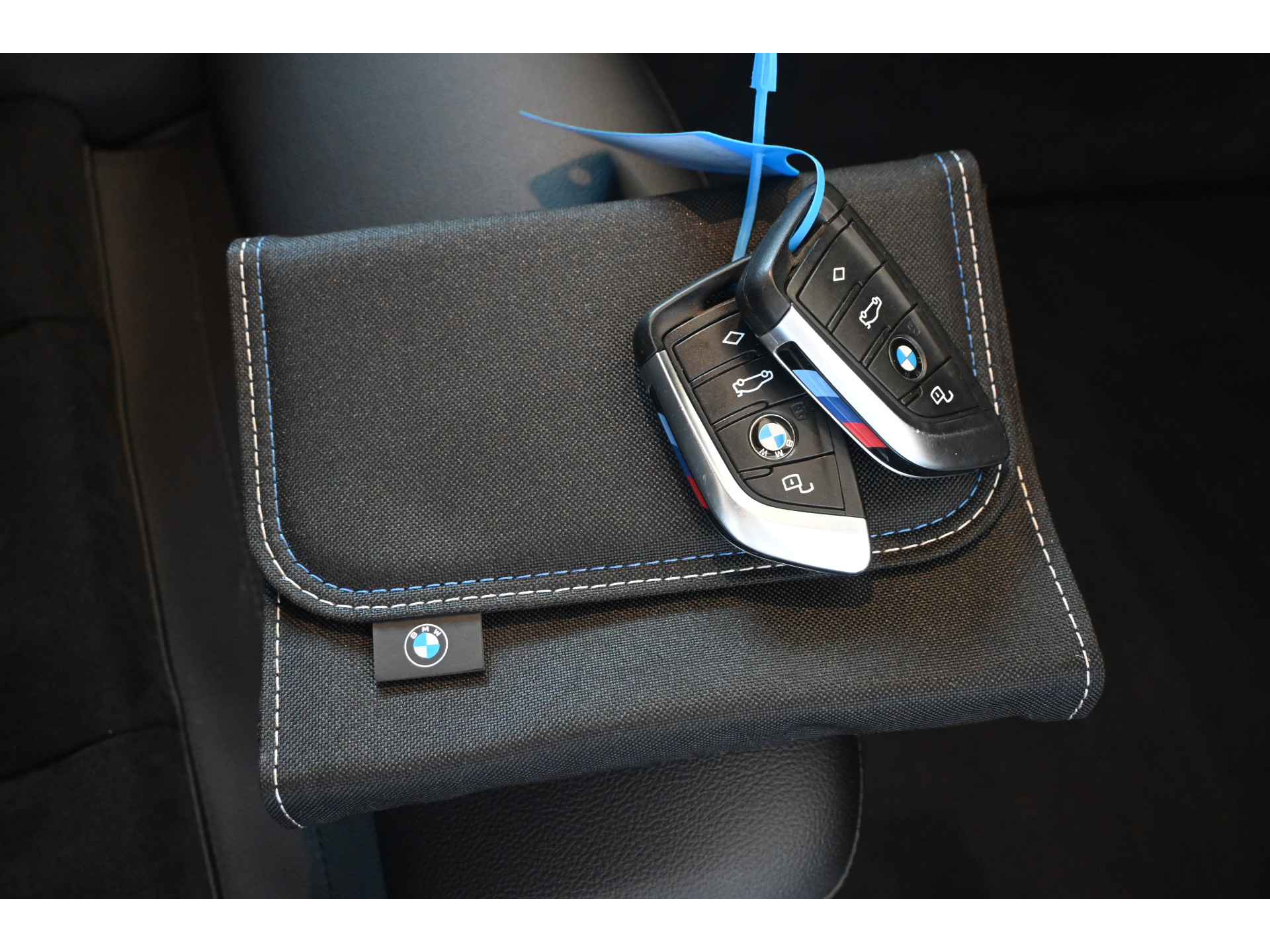 BMW 3-serie Touring 320i Automaat Business Edition Plus M-Pakket Navigatie LED Panoramadak Goed Onderhouden! Inruil Mogelijk!