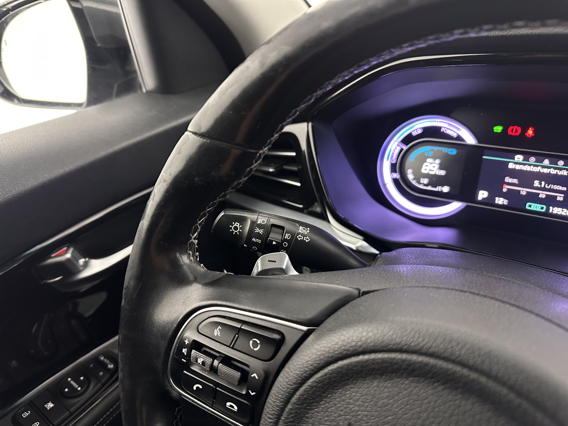 Kia Niro 1.6 GDi Hybrid DynamicPlusLine (INCL.BTW) Aut. *LEATHER | FULL-LED | ADAPTIVE-CRUISE | BLINDSPOT | HEATED-COMFORTSEATS | CAMERA | KEYLESS | NAVI-FULLMAP | AMBIENTLIGHT | LANE-ASSIST | 16''ALU*