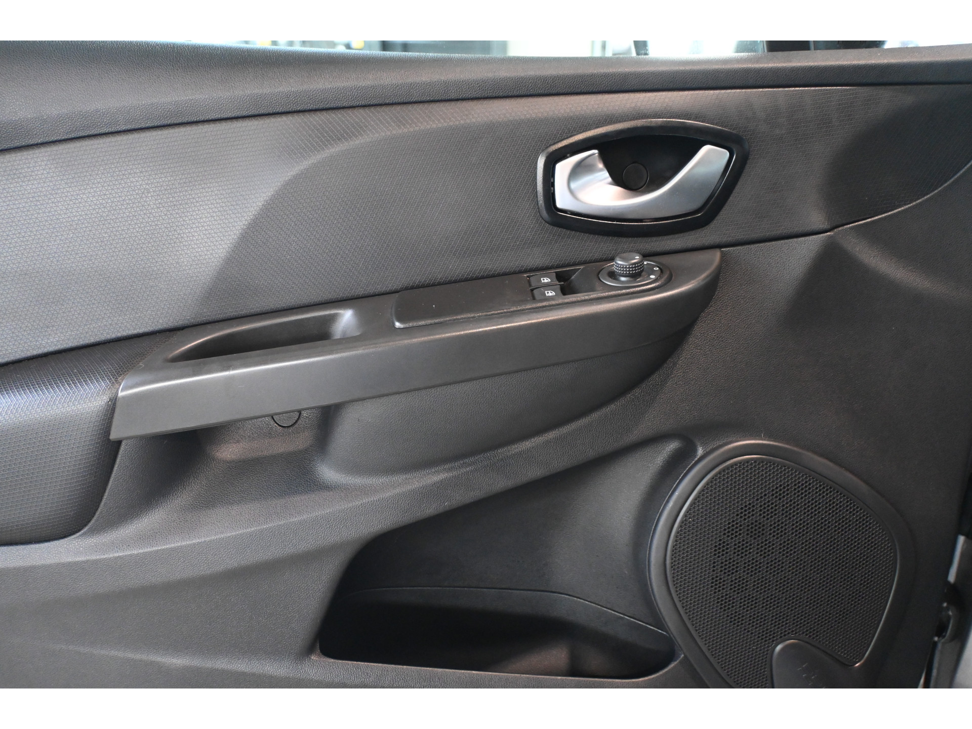 Renault Clio Estate 1.5 dCi ECO Limited Navigatie Airco Cruise control All in Prijs Inruil Mogelijk!