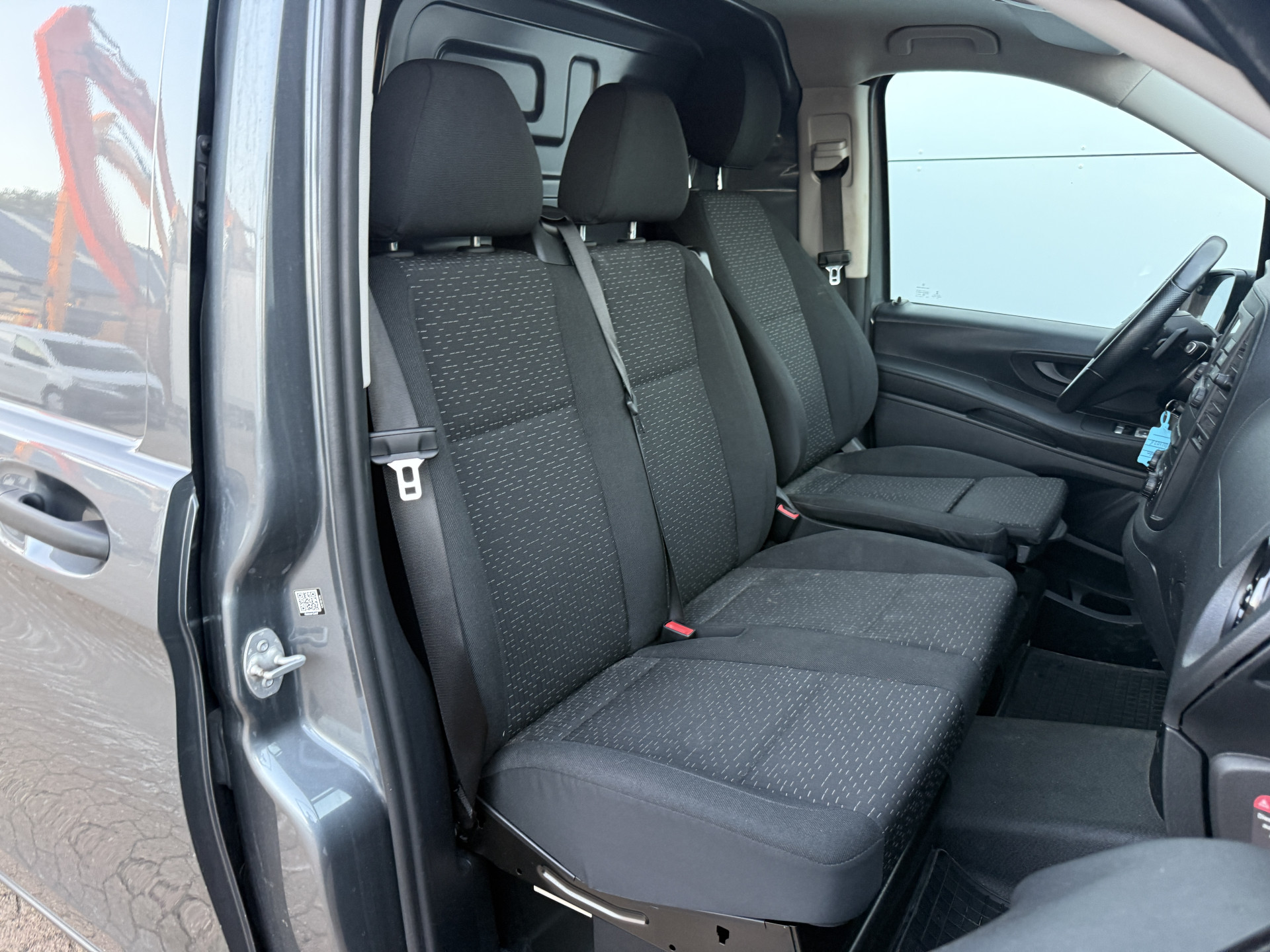 Mercedes-Benz Vito 114 1.9 CDI Automaat L2H1 Climate Control Cruise Control Parkeersensoren V+A Kastwand Inbouw