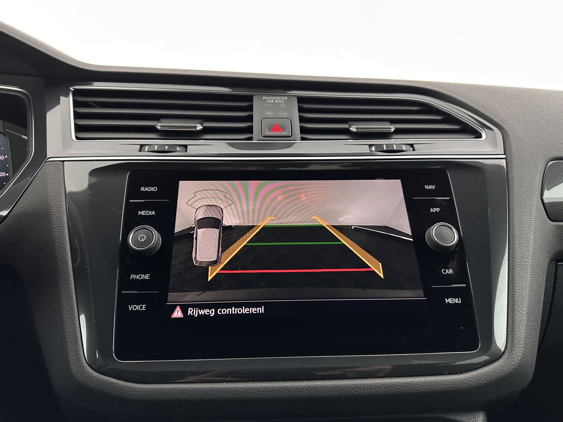 Volkswagen Tiguan Allspace 1.5 TSI R-Line Highline Business [ 7-Pers. ] Aut. *PANO | ARTVELOURS | FULL-LED | DIGI-COCKPIT | KEYLESS | ADAPTIVE-CRUISE | CAMERA | SHIFTPADDLES | CARPLAY | DAB+ | HEATED-COMFORTSEATS | NAVI-FULLMAP | PRIVACYGLASS | 19''ALU*