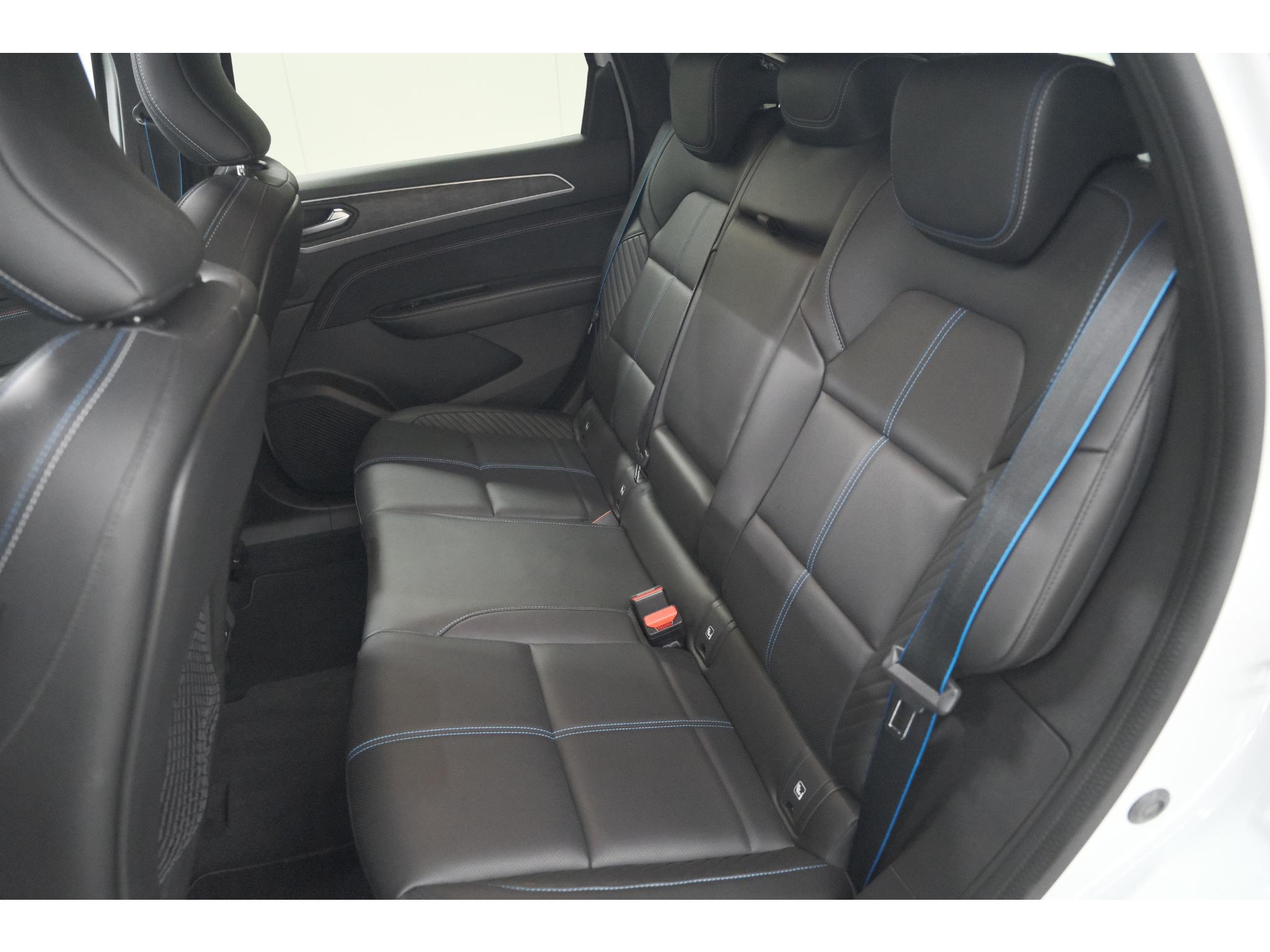 Renault Arkana 1.6 E-Tech full hybrid 145 esprit Alpine | 360 Camera | Panoramadak | Stoelverwarming | Dodehoekdetectie