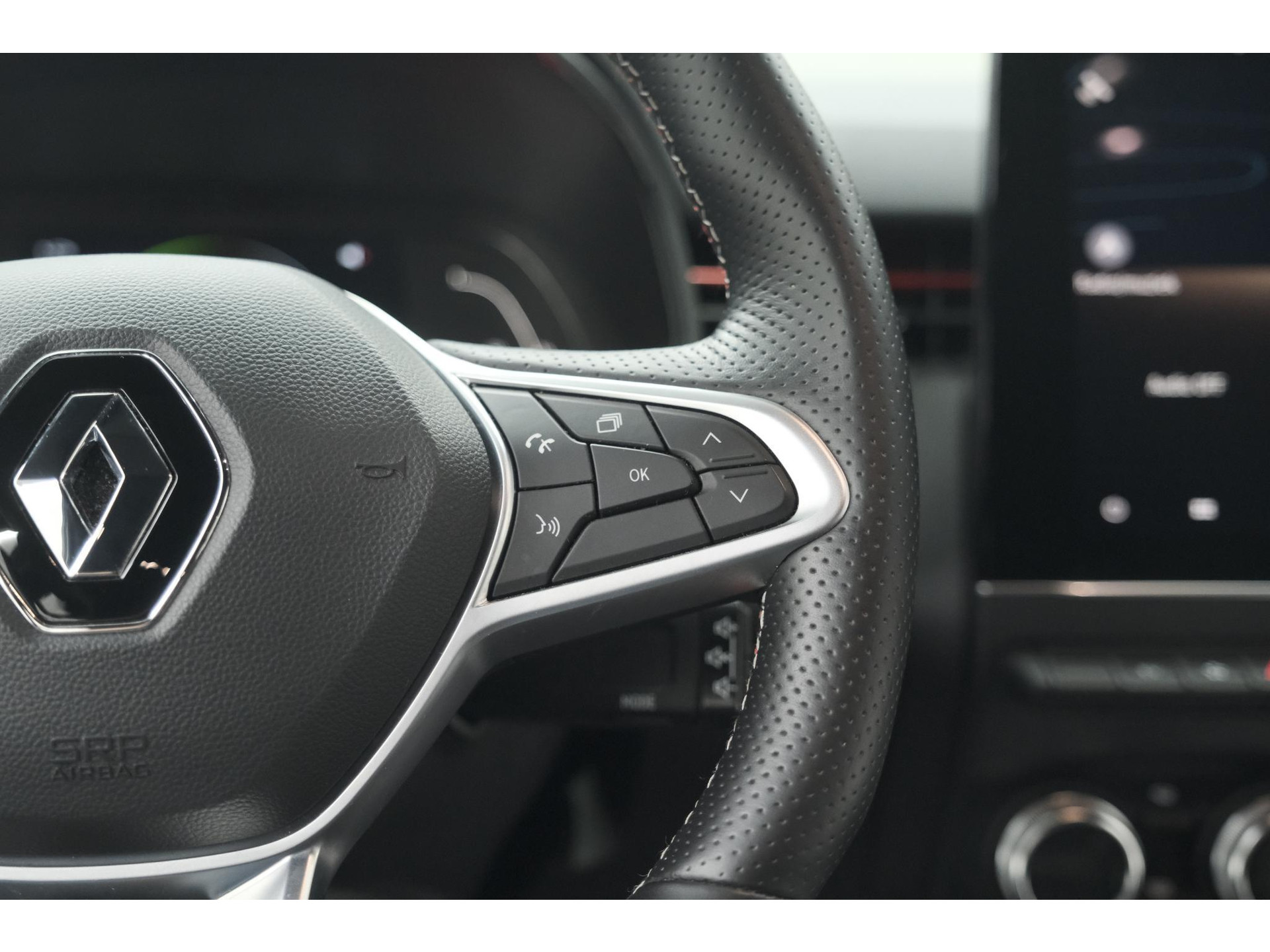 Renault Clio 1.6 E-Tech Hybrid 140 R.S. Line | 360 Camera | Apple Carplay | 9.3 Inch Groot Scherm | Sportstoelen