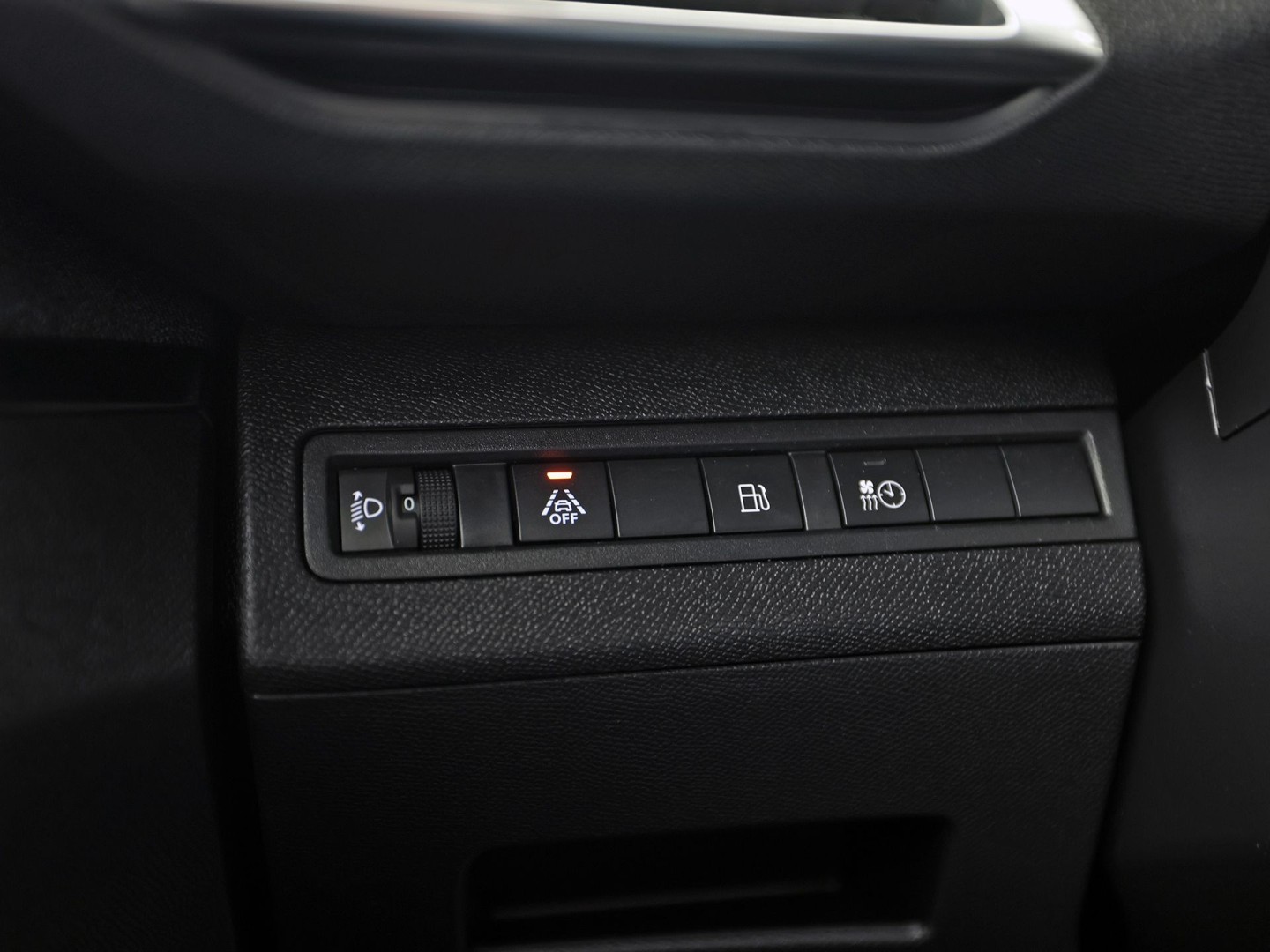 Peugeot 3008 1.6 HYbrid 225 Allure Blacksport 225Pk Automaat (APPLE CARPLAY, SOH 94,7%, BLACK PACK, GROOT NAVI, 360 CAMERA, SPORTSTOELEN, KEYLESS, LANE ASSIST, NIEUWE APK, NIEUWSTAAT)