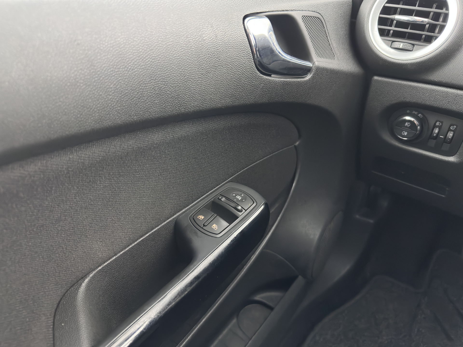 Opel Corsa 1.3 CDTi EcoFlex S/S Business+ *LEATHER-FABRIC | NAVI-FULLMAP | AIRCO | CRUISE | COMFORT-SEATS | PDC | 15''ALU*