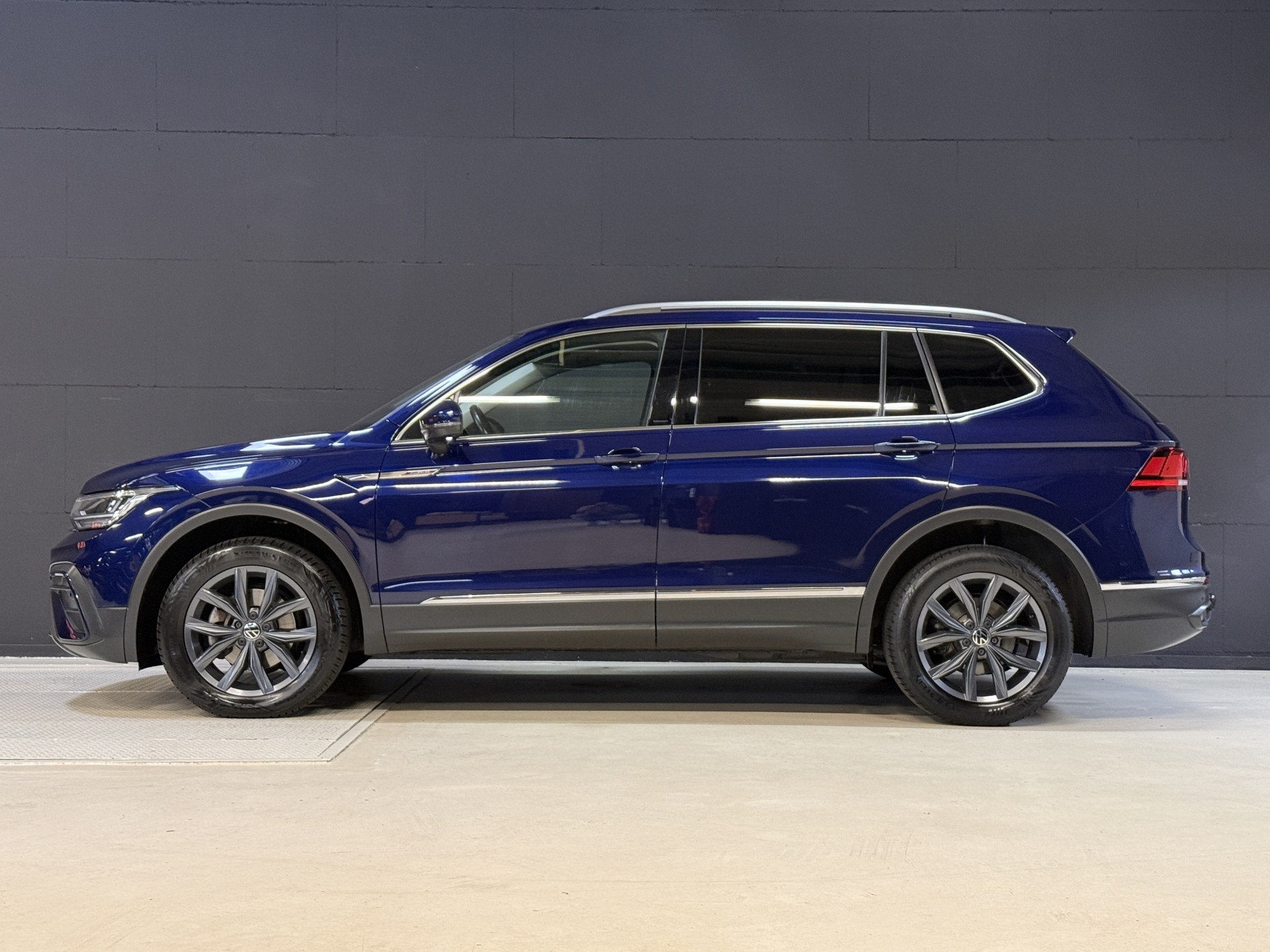 Volkswagen Tiguan Allspace 1.5 TSI Life Business 7p. | Massagestoel | Trekhaak | Camera | Stoel/Stuurverwarming | Carplay | Adaptive cruise