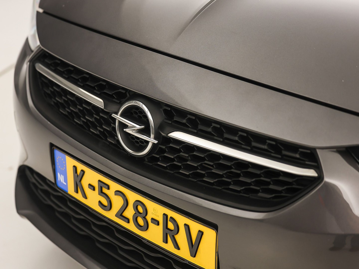 Opel Corsa 1.2 Sport (APPLE CARPLAY, GROOT NAVI, LANE ASSIST, SPORTSTOELEN, CRUISE, NIEUWSTAAT)