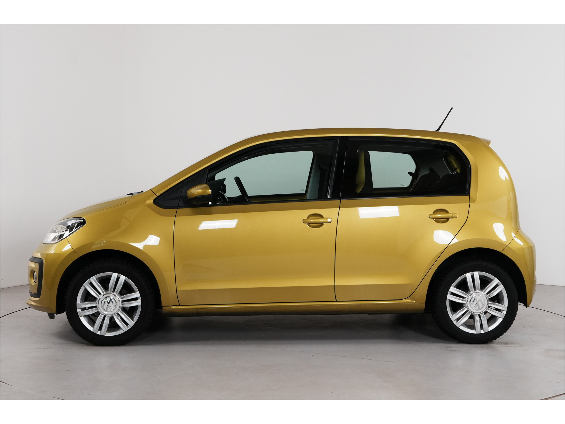 Volkswagen Up! 1.0 EcoFuel move up! | 5 drs. | Aardgas | Cruise | Stl. verw. | PDC | Climate | Lichtautomaat |
