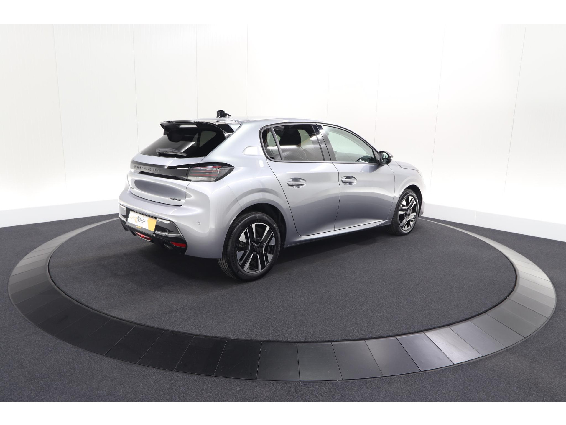 Peugeot 208 1.2 Hybrid 110 e-DCS6 Allure | Apple Carplay | Parkeersensoren Voor + Achter | Climate Control