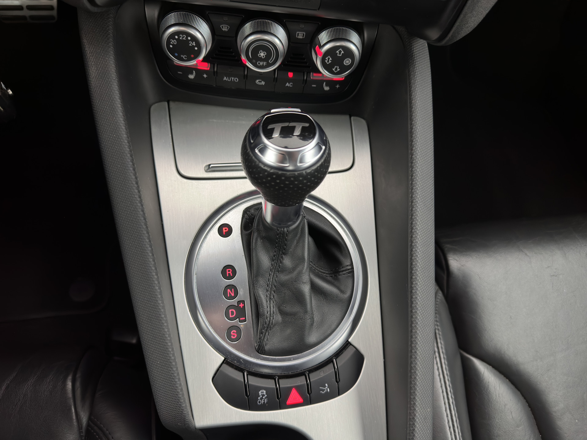 Audi TT 2.0 TDI S-Line Quattro Aut.* LEATHER | XENON | NAVI-FULLMAP | HEATED-SPORTSEATS | CRUISE | PDC | 18"ALU*