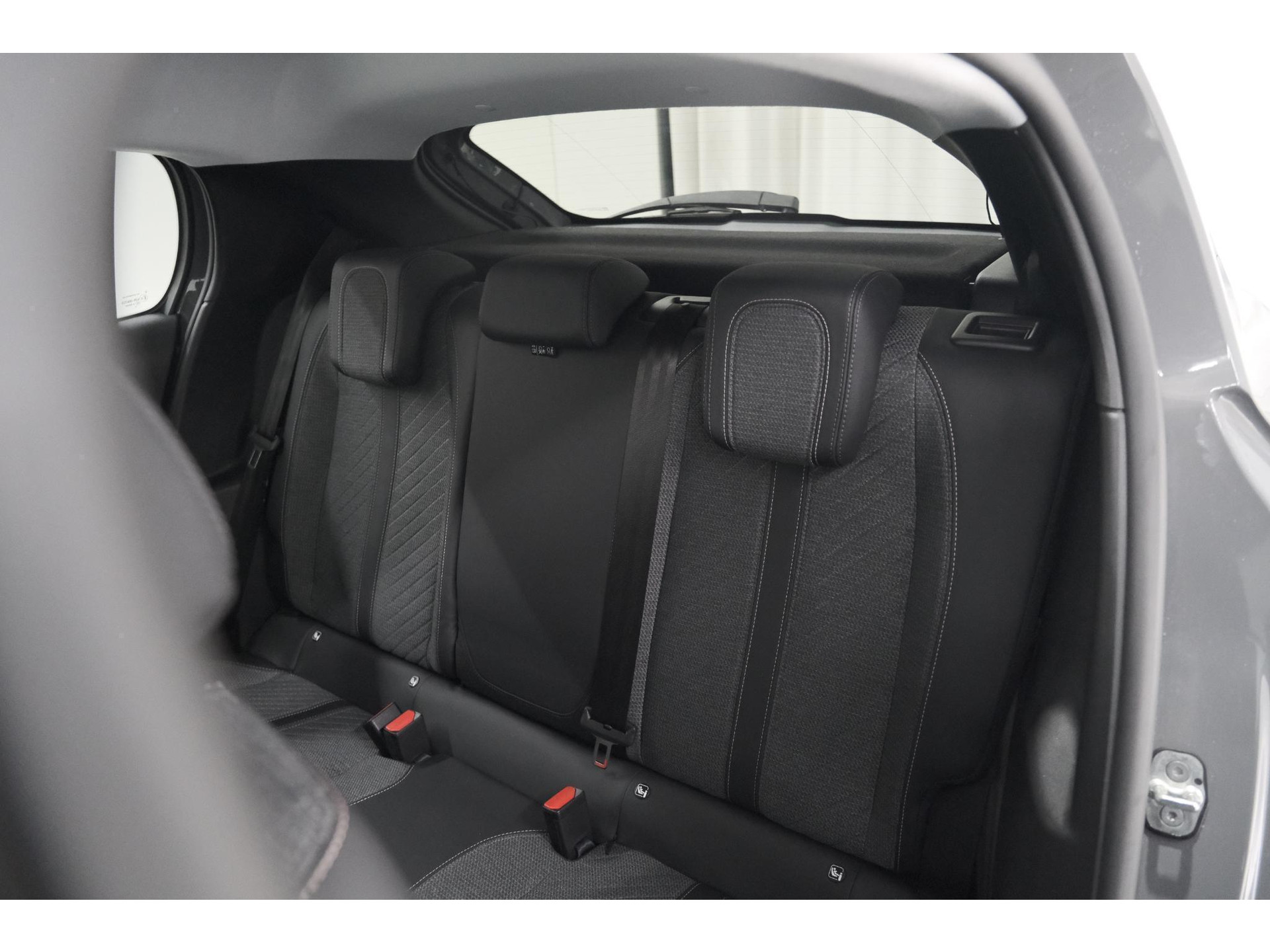 Peugeot 208 PureTech 100 Allure | 360 Camera | Adaptieve Cruise Control | Navigatie | Dodehoekdetectie