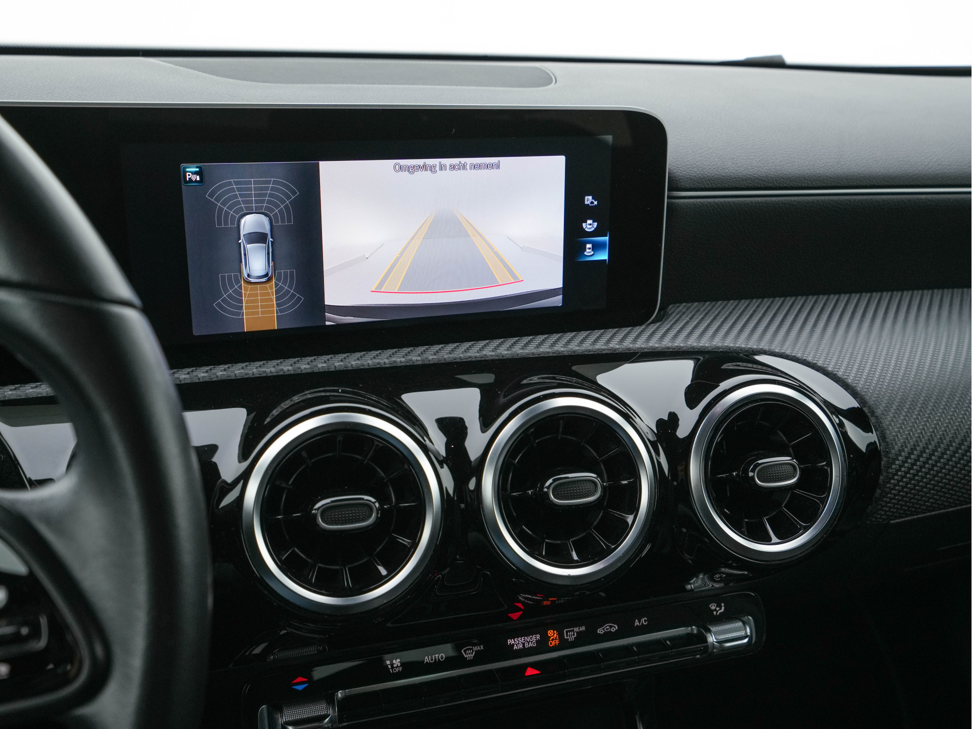 Mercedes-Benz A-klasse 160 Business Solution (INCL-BTW) *LEATHER- FABRIC | FULL-LED | WIDE-SCREEN-COCKPIT | CAMERA | NAVI-FULLMAP | HEATED-COMFORTSEATS | ECC | PRIVACY-GLASS | PDC | KEYLESS | CRUISE | CARBON-INLAY | 16''ALU*