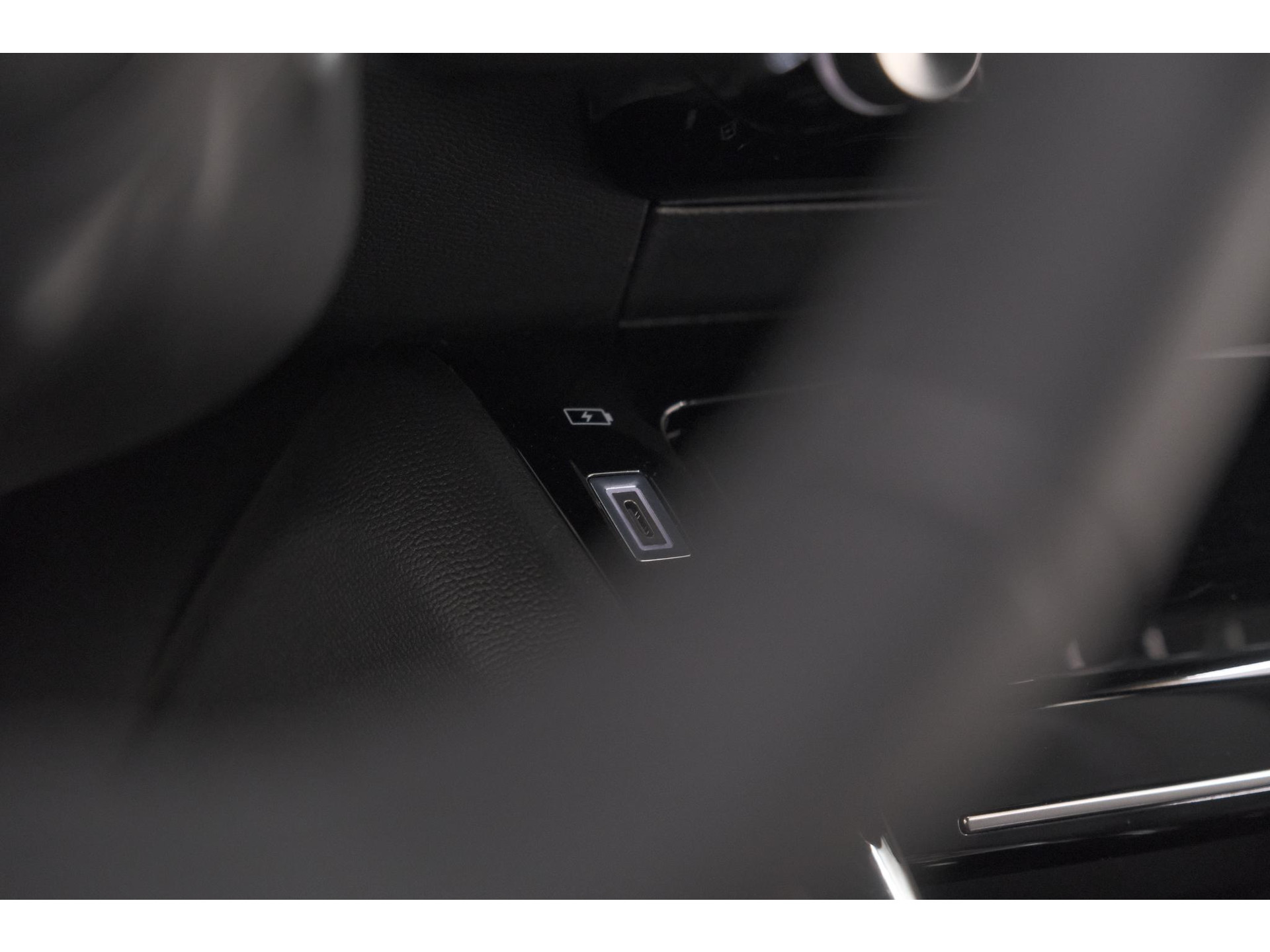 Peugeot 2008 Hybrid 145 e-DCS6 Allure | 360 Camera | Adaptieve Cruise Control | Dodehoekdetectie