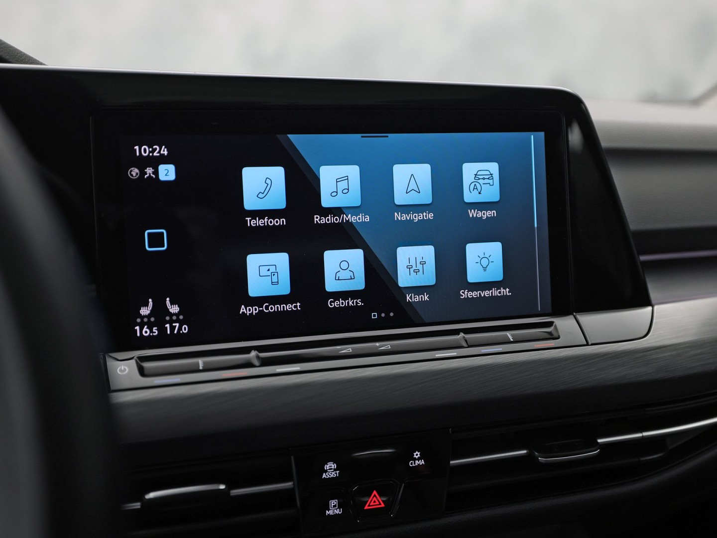Volkswagen Golf 1.5 TSI Sport (PANORAMADAK, BLACK PACK, APPLE CARPLAY, GROOT NAVI, CAMERA, MEMORY SEAT, STOELVERWARMING, ALCANTARA, GETINT GLAS, TREKHAAK, NIEUWSTAAT)