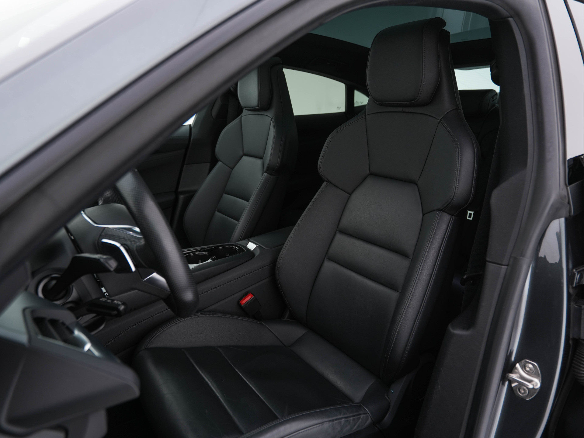 Audi e-tron GT 93 kWh Quattro [ 3-Fase ] {SOH-93%} (INCL-BTW) *PANO | FULL-LED | LEATHER | AUDI-SOUNDSYSTEM | DIGI-COCKPIT | NAVI-FULLMAP | HEATED-SPORTSEATS | TOP-VIEW | DAB | KEYLESS | LANE-ASSIST | SHIFT-PADDLES | PRIVACY-GLASS | 20