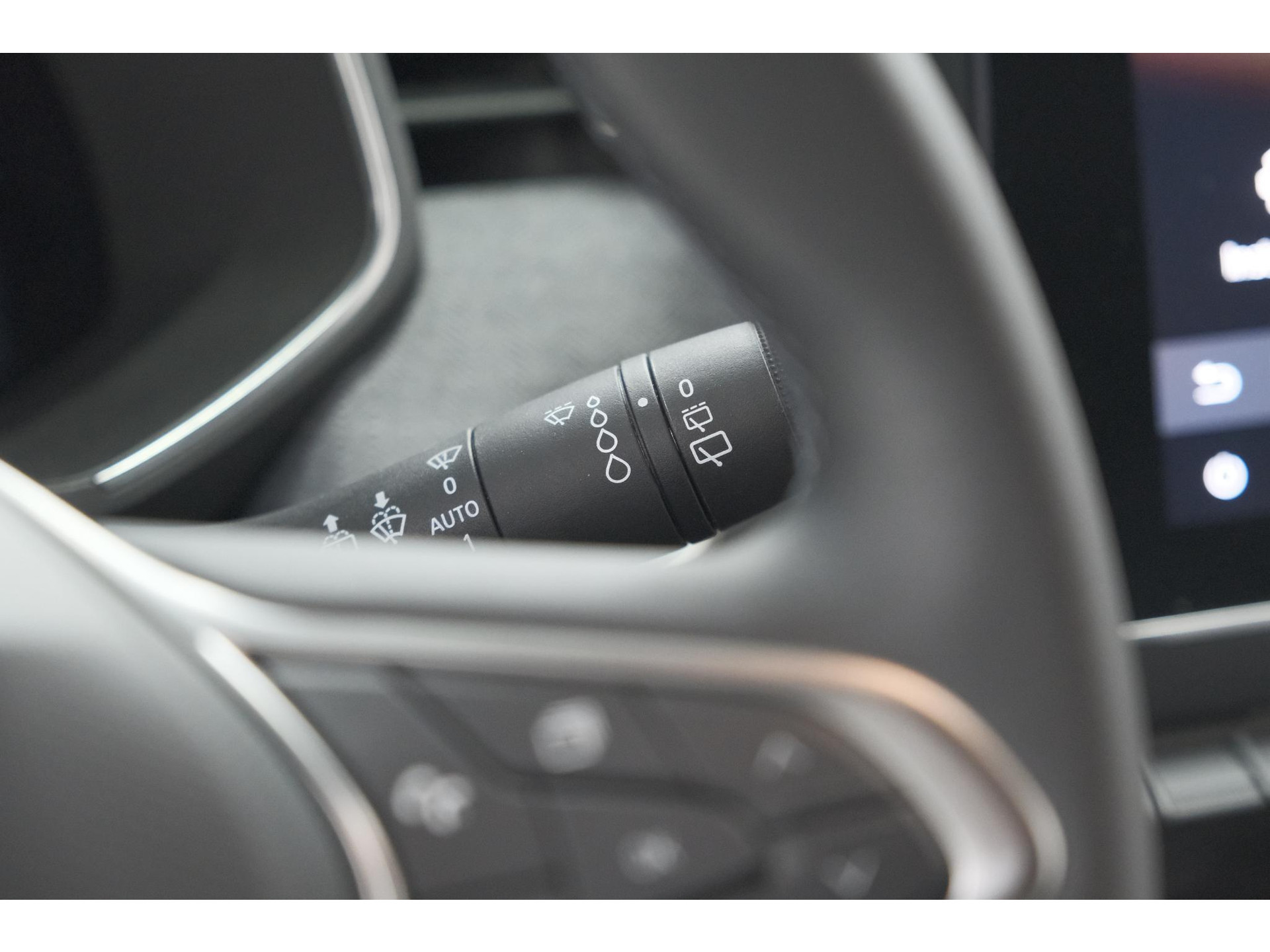 Renault Clio TCe 90 GPF techno | 360 Camera | Adaptieve Cruise Control | Navigatie | 9.3 Inch Groot Scherm