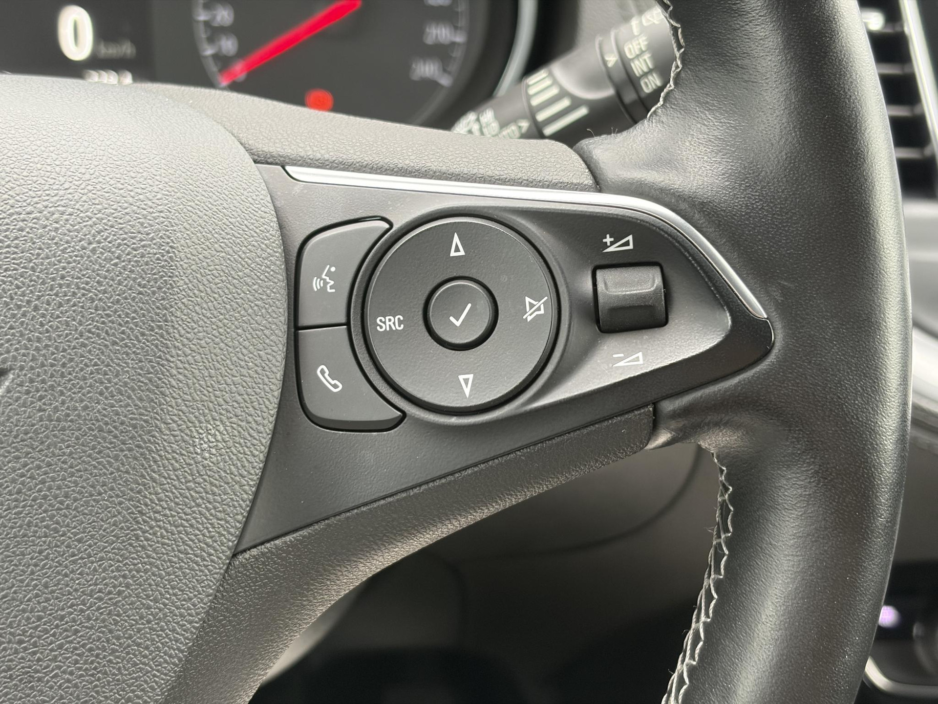 Opel Grandland X 1.2 Turbo Ultimate D-riem vv in 12-2024,1e Eigenaar,360° Camera,Trekhaak,131pk,6 Bak,Navi,Halfleder,Dodehoek,Rijstrooksensor,Keyless,Stoelverw,N.A.P,Apk tot 02-2027