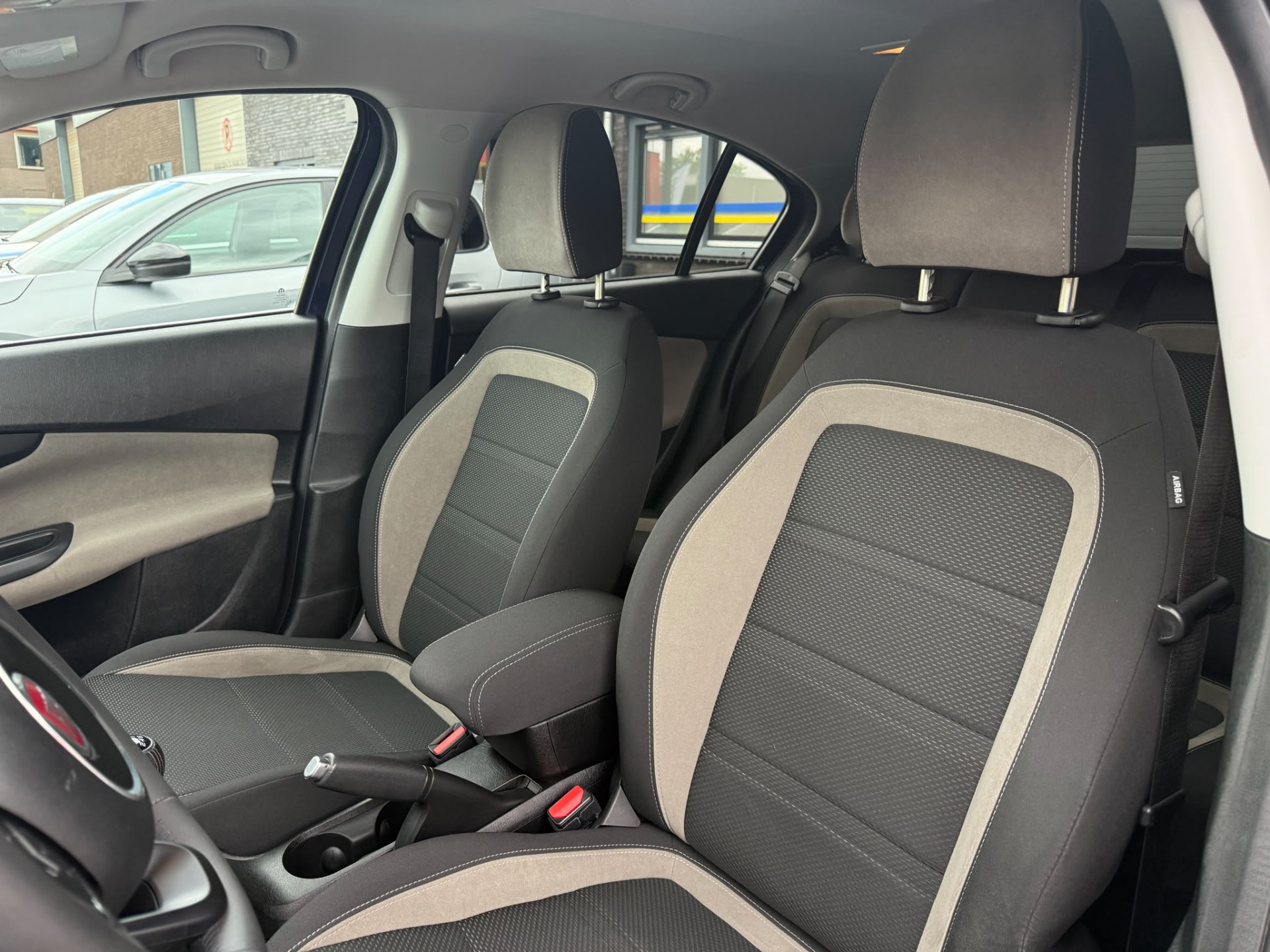 Fiat Tipo 1.4 T-Jet 16v S-Design | 1E EIGENAAR | 3/6/12MND GARANTIE | LED | CRUISE | NAVI | AIRCO | LMV |