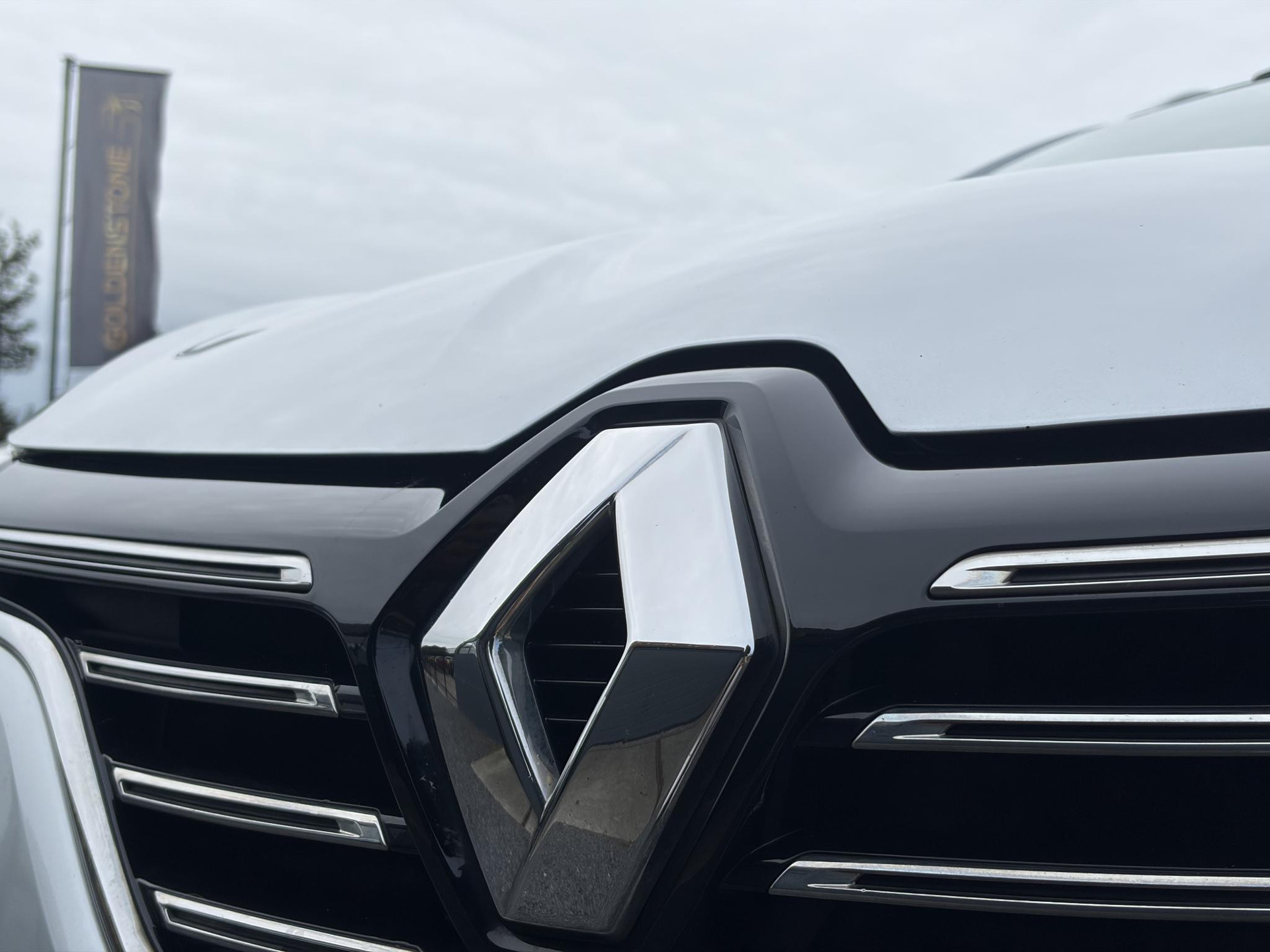 Renault Mégane Estate 1.2 TCe Bose ✓2 Eigenaar✓Pano✓Camera✓Net beurt gehad✓Navi✓Keyless✓Clima✓Cruise✓Leder✓131pk✓Pdc V+A✓6 Bak✓Rijstrooksensor✓Dodehoeksensor✓17'' Lm velgen✓N.A.P✓Apk tot 09-2027