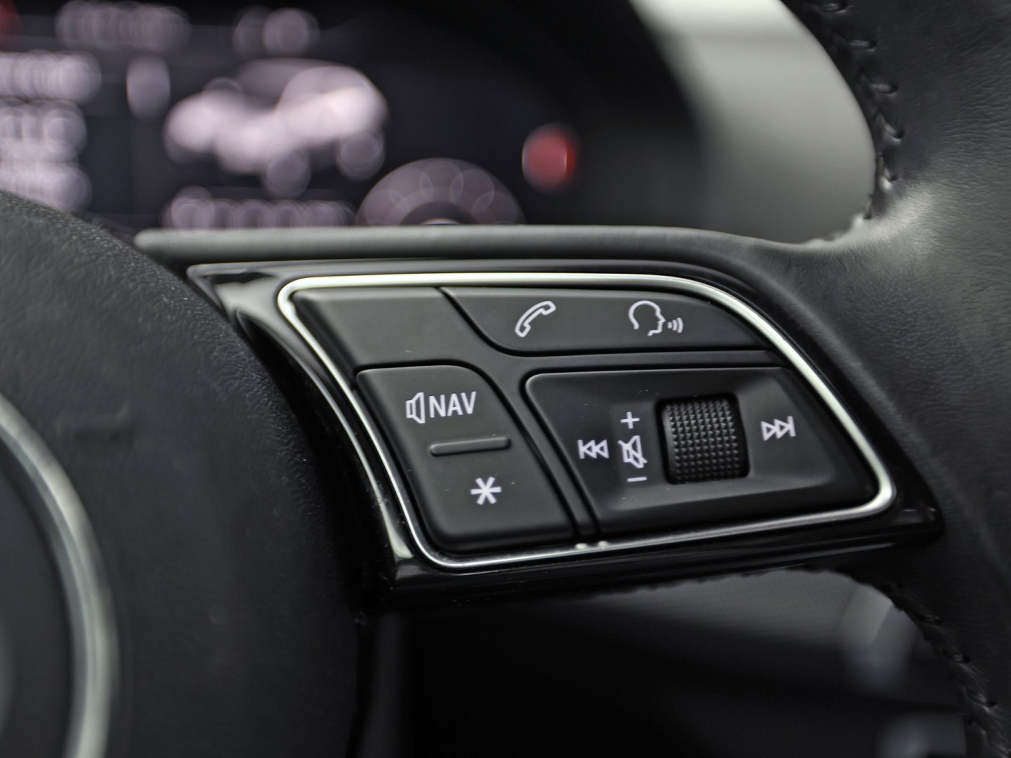 Audi Q2 1.4 TFSI S-Line Sport 150Pk Automaat (VIRTUAL COCKPIT, GROOT NAVI, CLIMATE, LEDER, STOELVERWARMING, SPORTSTOELEN, LED KOPLAMPEN, PARKEERSENSOREN, NIEUWSTAAT)