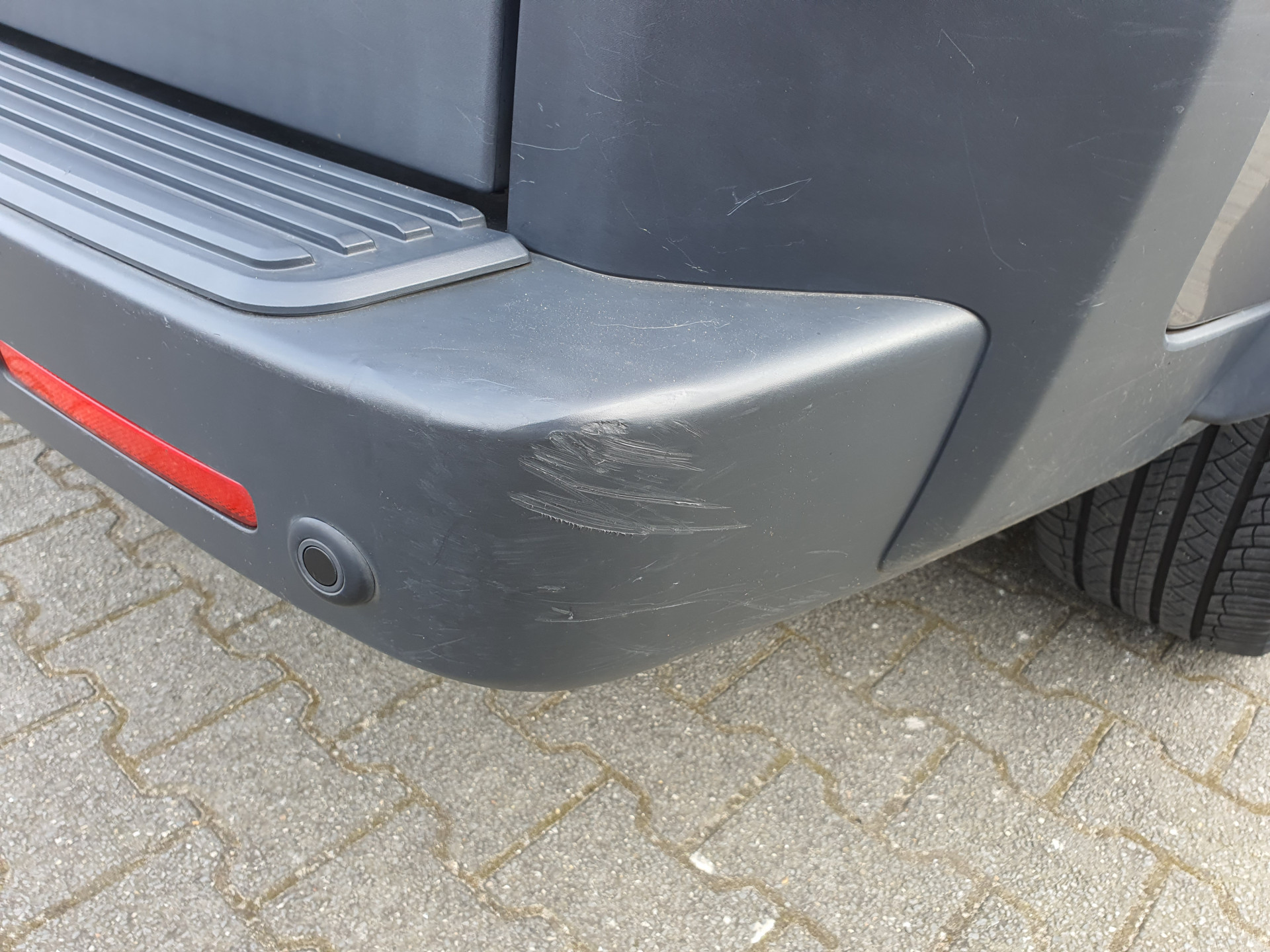 Land Rover Discovery 2.7 TdV6 SE  Climate-Pack [⚠️] Aut. *NAVI-FULLMAP | HARMAN/KARDON-AUDIO | WINDSOR-LUXURY-LEATHER | ELECTRIC-WINCH | ECC | AIR-SUSPENSION | PDC | CRUISE | COMFORT-SEATS | 18"ALU* ! LEES DE ADVERTENTIE GOED !