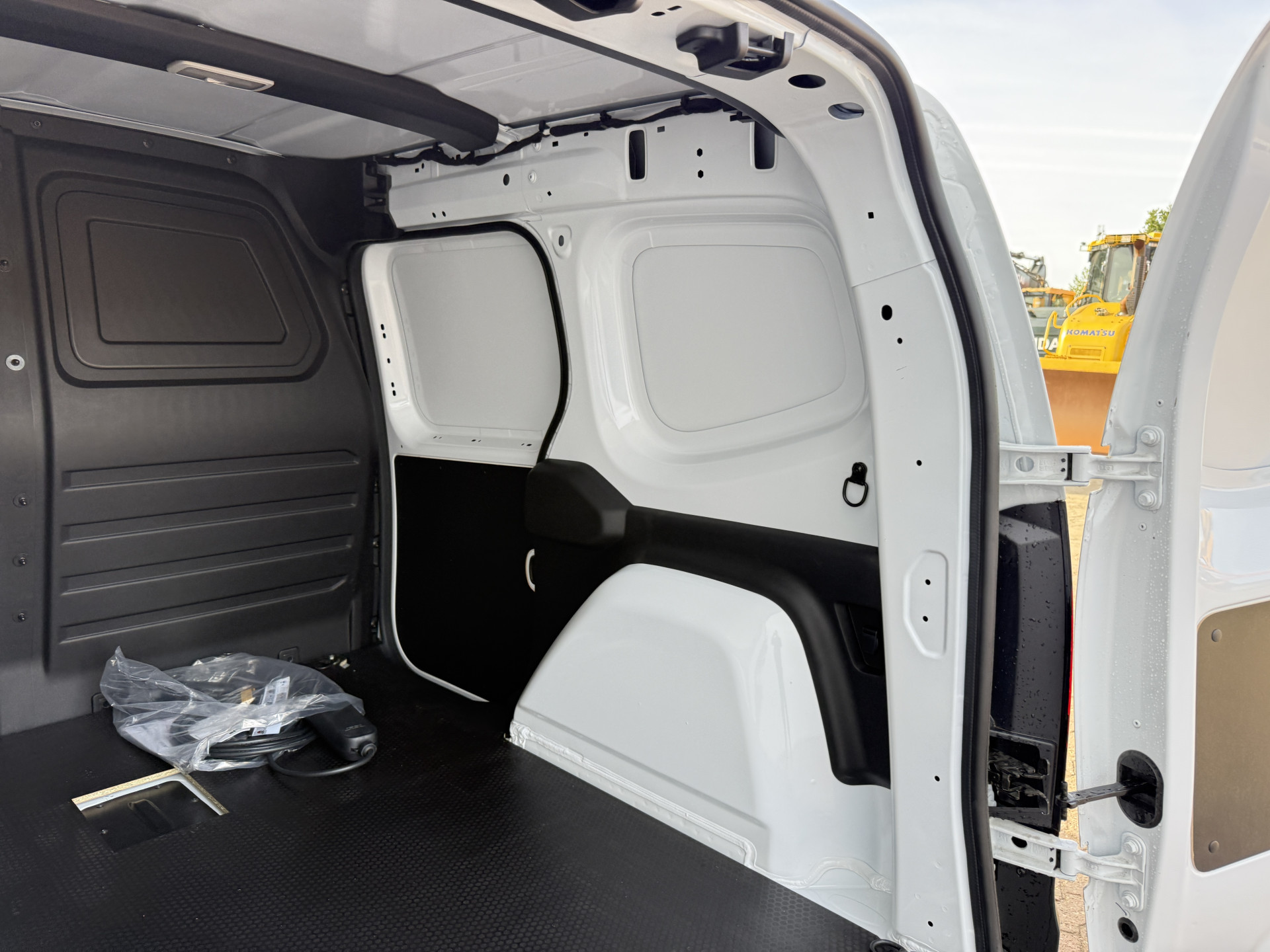 Renault Kangoo e-Tech 45kWh 122PK Nieuw! Elektrisch 300km WLTP Dubbele Schuifdeur LED Airco Carplay Cruise Control Camera Parkeersensoren v+a