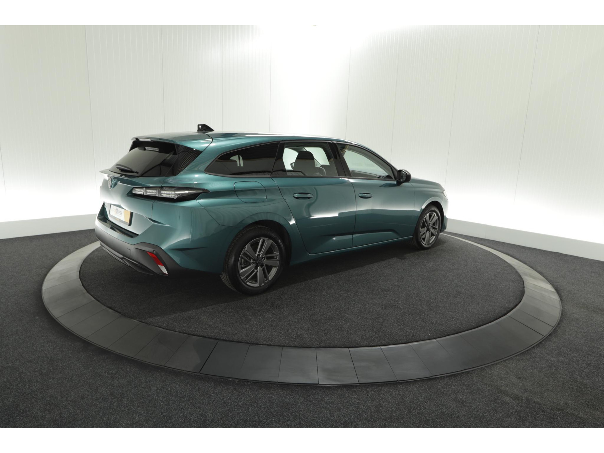 Peugeot 308 SW PureTech 130 EAT8 Active Pack | Automaat | Apple Carplay | Parkeersensoren | Navigatie