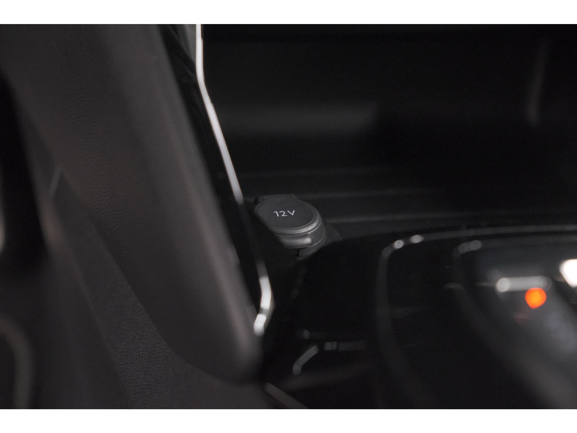 Peugeot e-2008 EV GT 50 kWh | 11 KW Laadfunctie | 360 Camera | Dodehoekdetectie | Apple Carplay