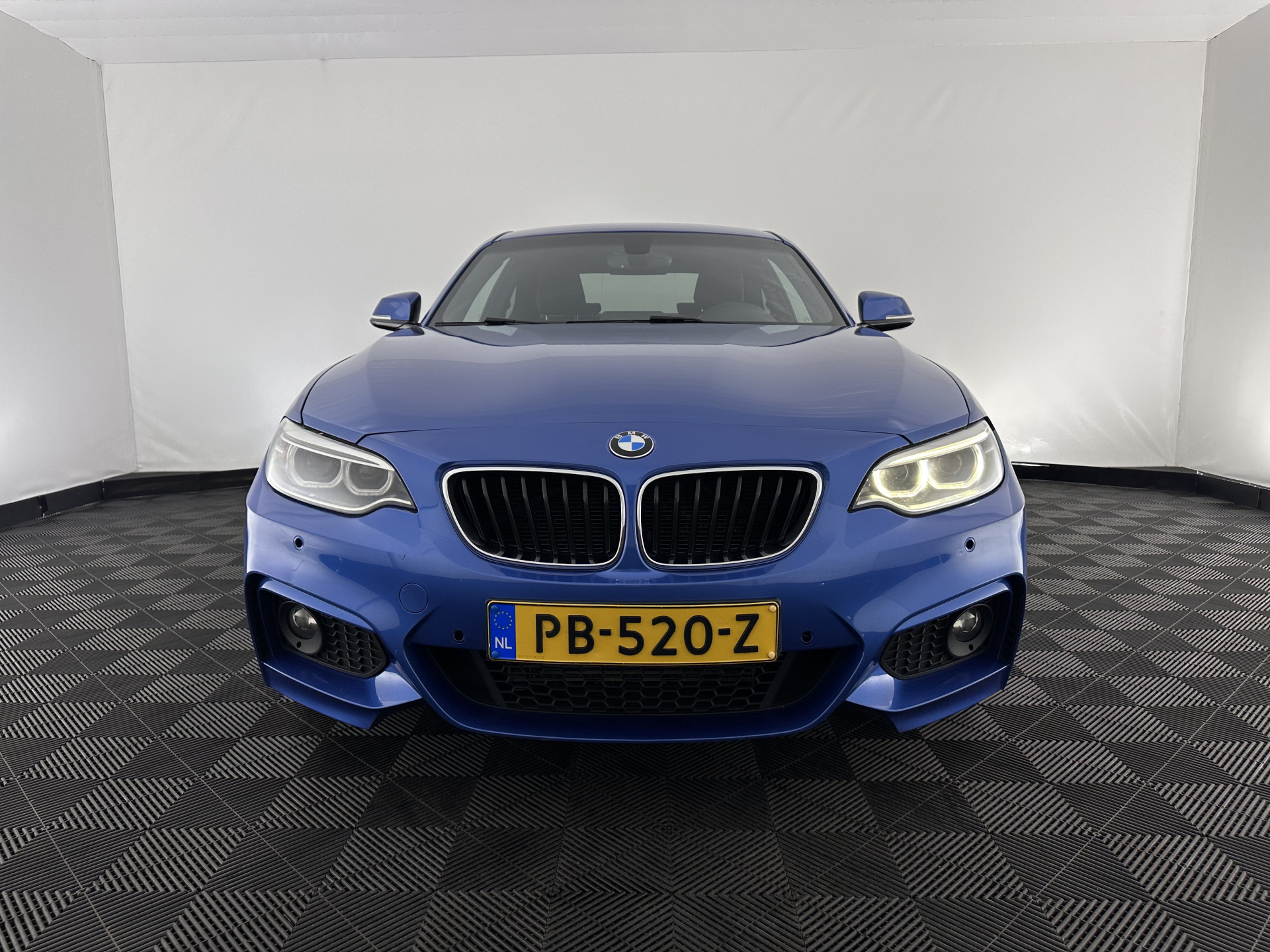BMW 2-serie Coupé 220d xDrive M-Sportpack Executive Aut. *XENON | ALCANTARA | HEATED-SPORTSEATS | HARMAN/KARDON | KEYLESS | NAVI-FULLMAP | PRIVACYGLASS | SHIFTPADDLES | ECC | PDC | CRUISE | 18''ALU*
