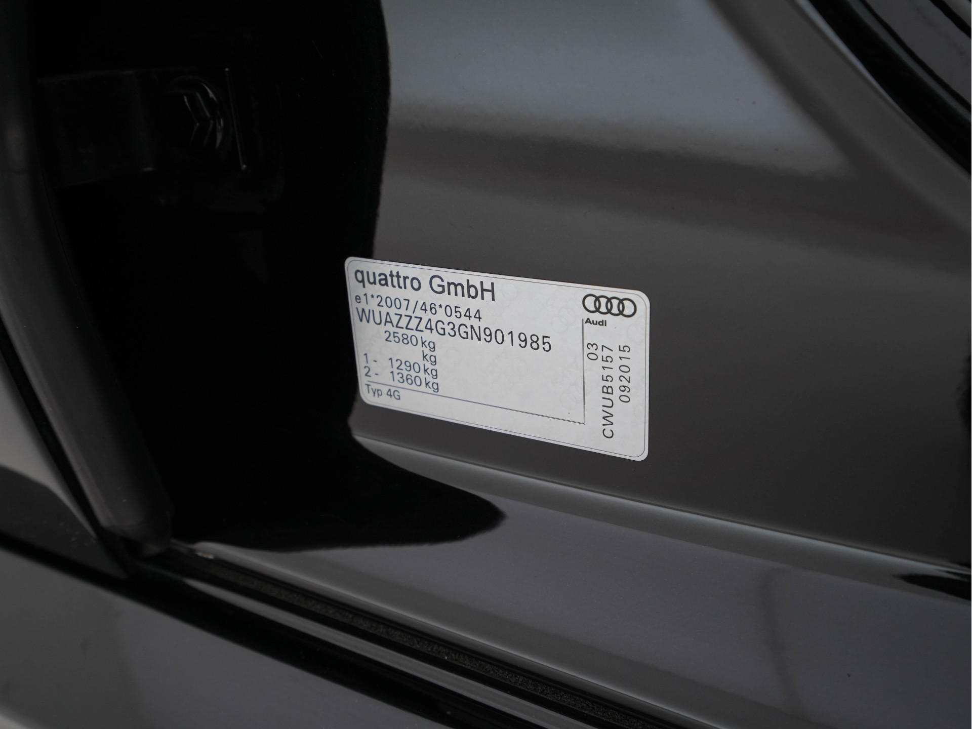 Audi RS6 Avant 4.0 TFSI Quattro *MILLITEK-EXHAUST | CERAMIC-BRAKES | PANO | LEATHER-ALCANTARA | FULL-LED | TOP-VIEW | BLIS | MEMORY-PACK | CARBON-INT. | BOSE-SOUND | LANE-ASSIST | KEYLESS | DAB+ | SPORT-SEATS | SHIFT-PADDLE