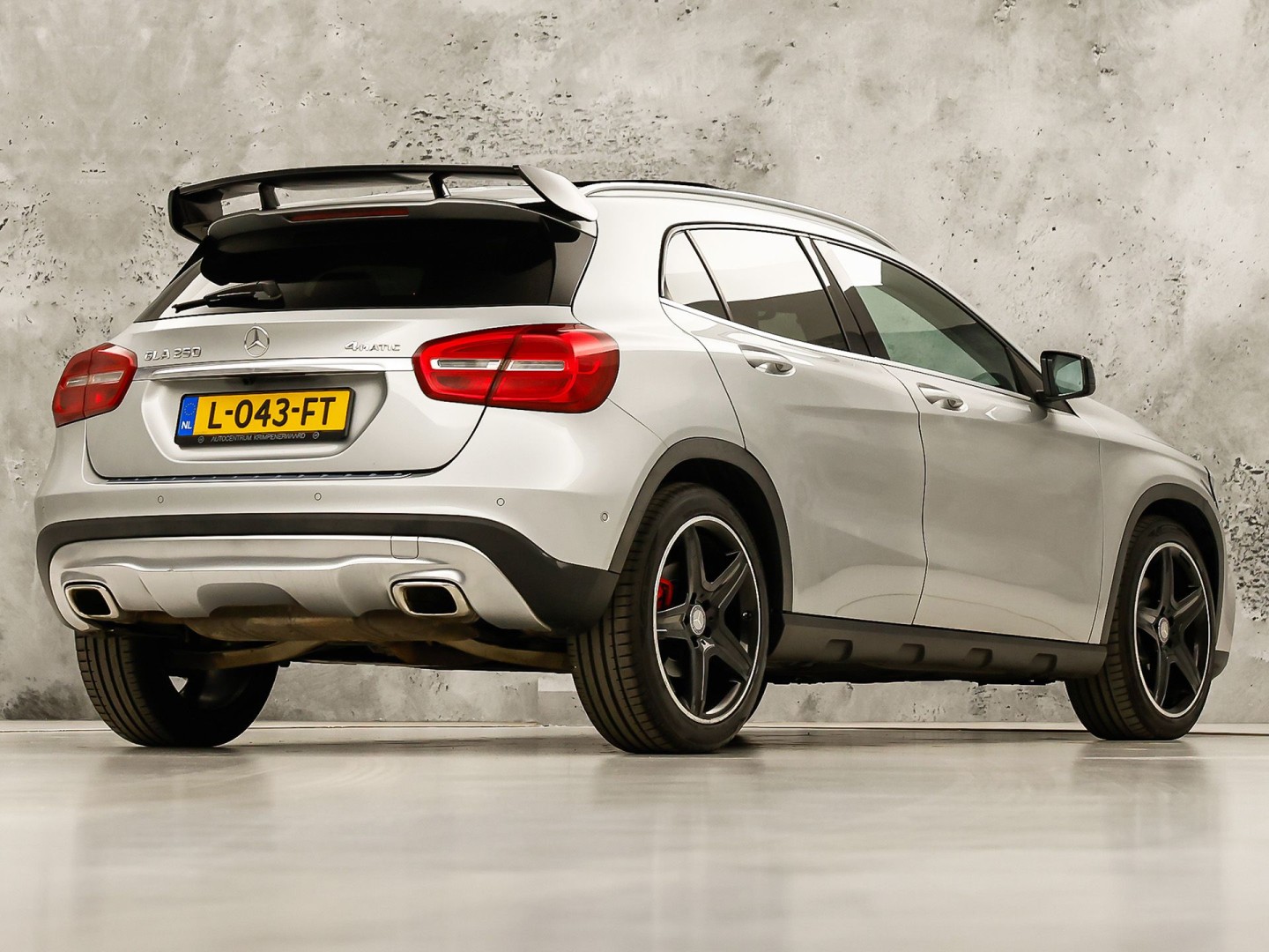 Mercedes-Benz GLA 250 250 4Matic AMG Edition 1 Sport Automaat (PANORAMADAK, CLIMATE, SPOILER, RODE GORDELS, SPORTSTOELEN, STOELVERWARMING, GETINT GLAS, NIEUWSTAAT)