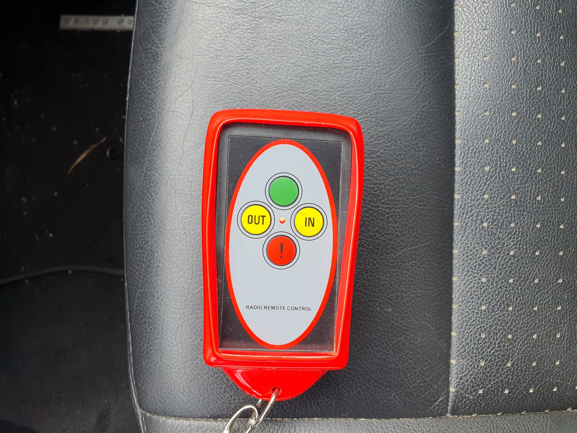 Land Rover Discovery 2.7 TdV6 SE  Climate-Pack [⚠️] Aut. *NAVI-FULLMAP | HARMAN/KARDON-AUDIO | WINDSOR-LUXURY-LEATHER | ELECTRIC-WINCH | ECC | AIR-SUSPENSION | PDC | CRUISE | COMFORT-SEATS | 18"ALU* ! LEES DE ADVERTENTIE GOED !